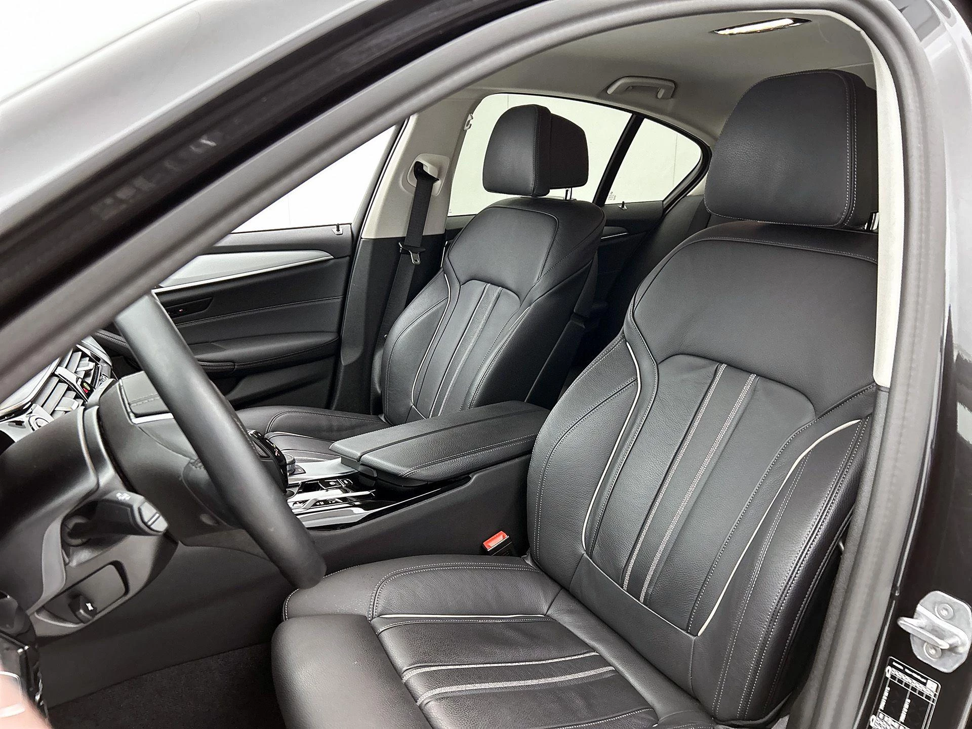 BMW-5 Serie-image-35