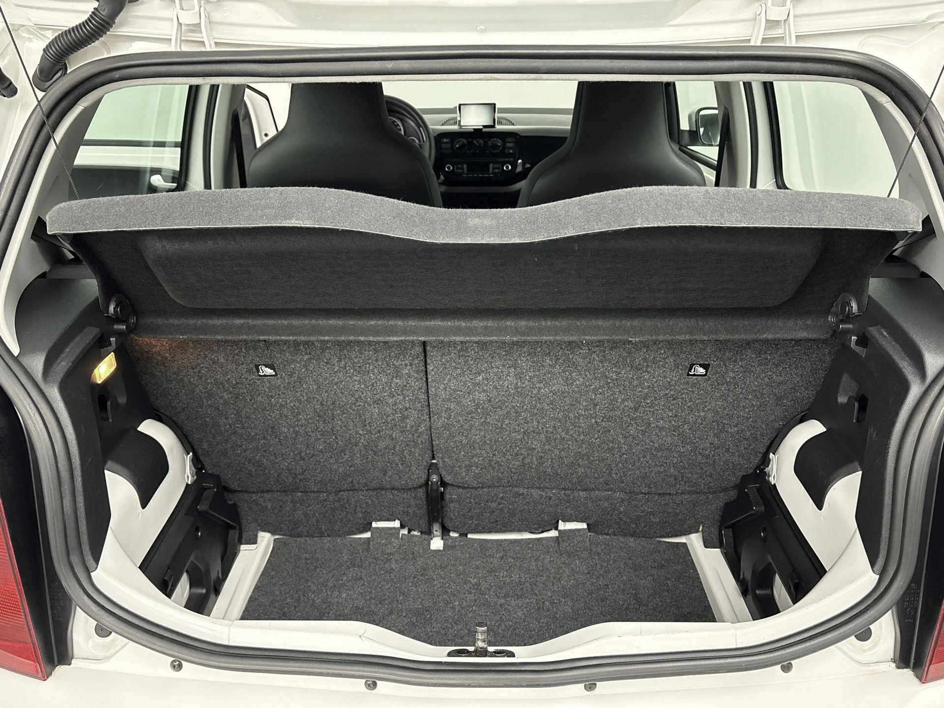 Volkswagen-up!-image-12