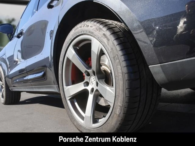 Porsche-Macan-image-10