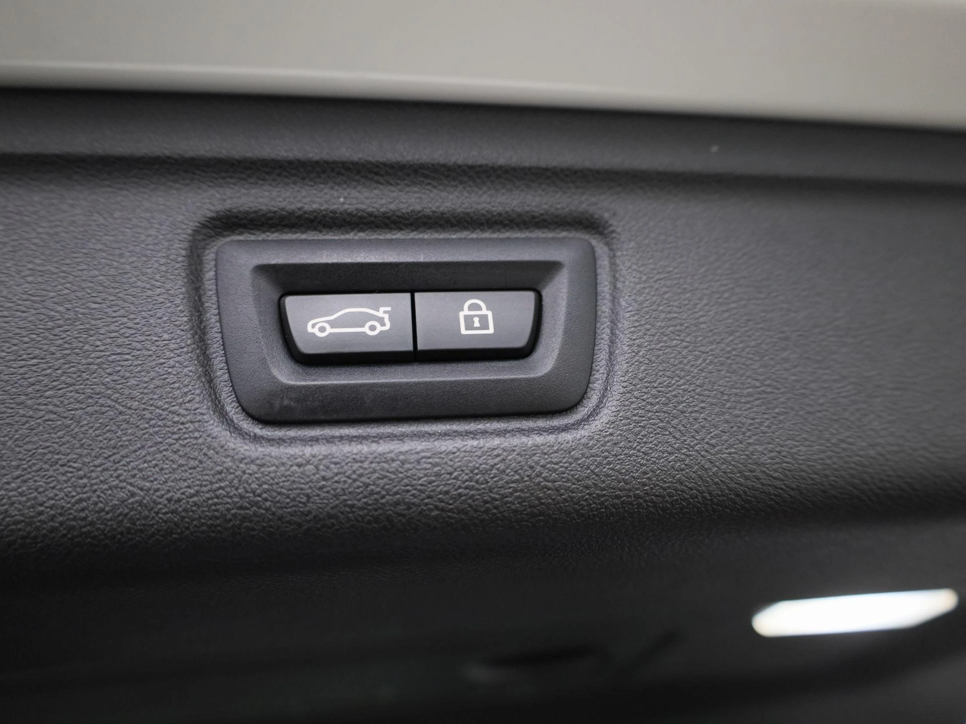 BMW-3 Serie-image-11
