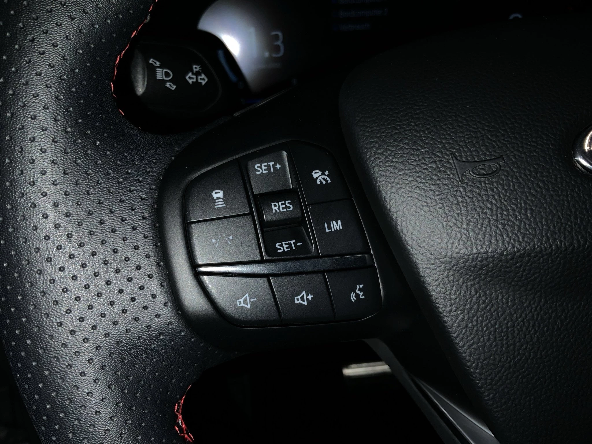 Ford Kuga ST-Line X Aut.*360GRAD*LED-MATRIX*NAVI*GRA*WINTER-PKT.