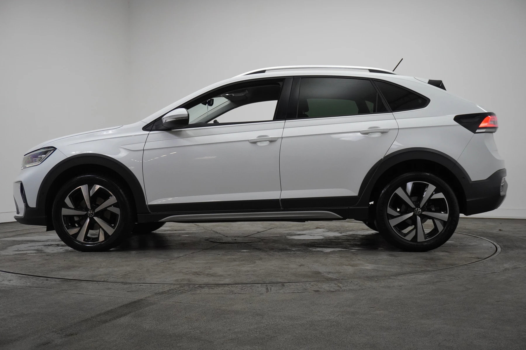 Volkswagen-Taigo-image-18