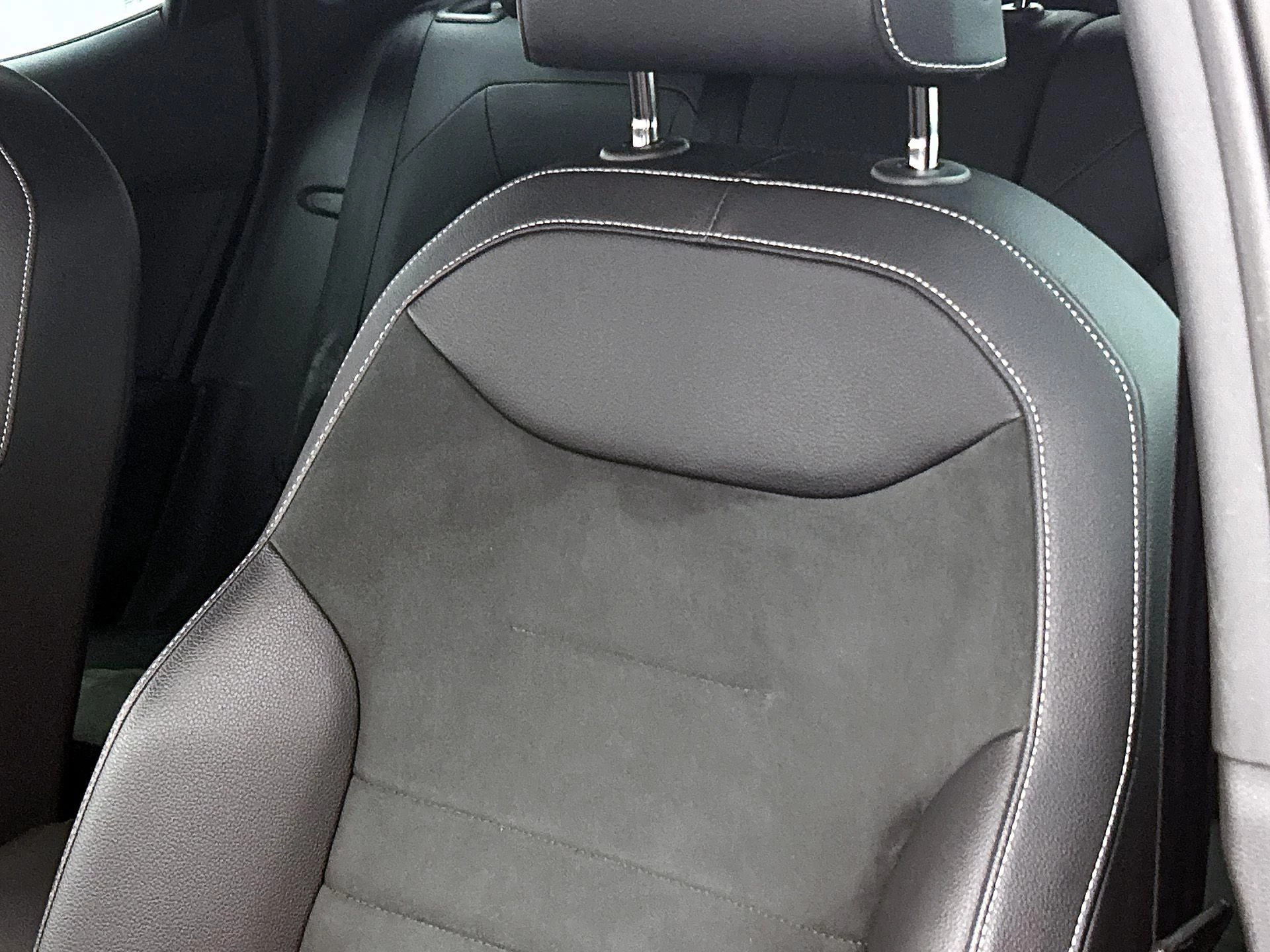 SEAT-Arona-image-15