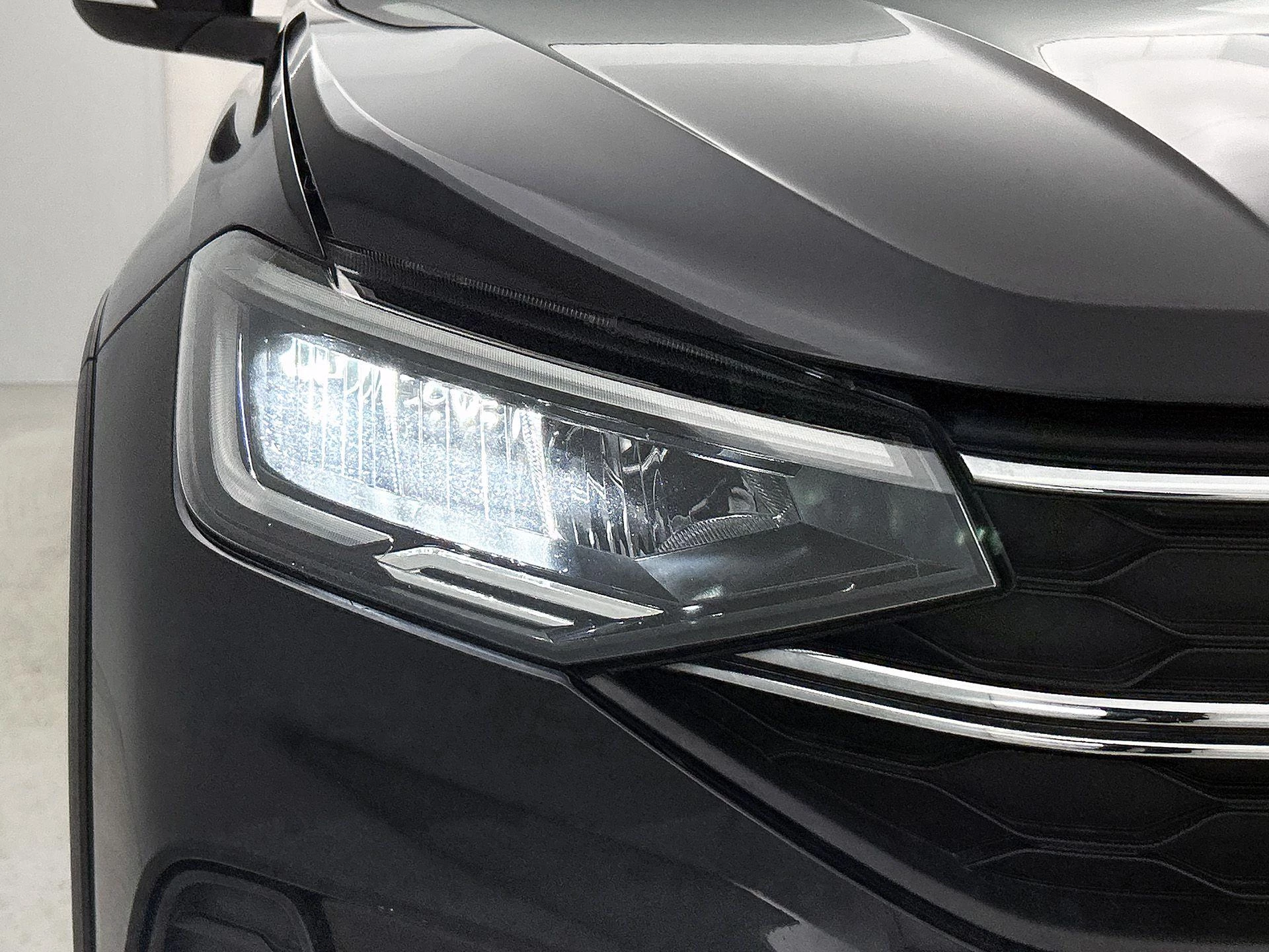 Volkswagen-Taigo-image-9