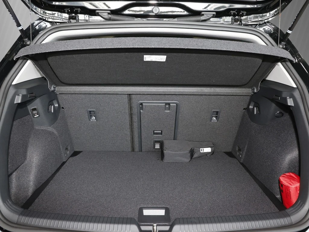 Volkswagen-Golf-image-6