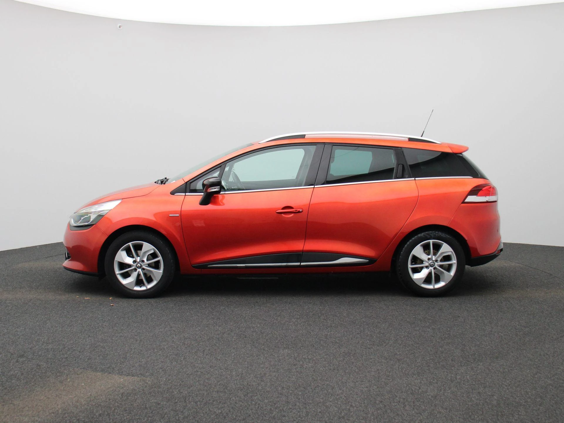 Renault-Clio-image-3