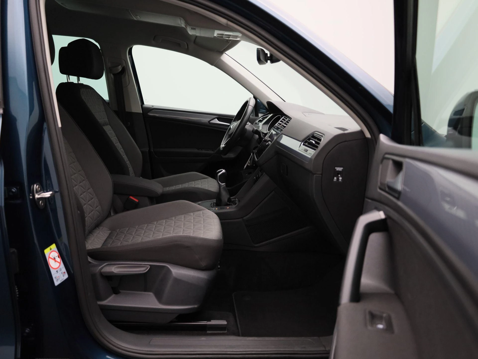 Volkswagen-Tiguan-image-32