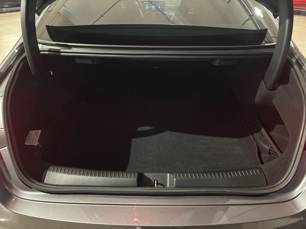 Mercedes-Benz-CLA 220-image-12