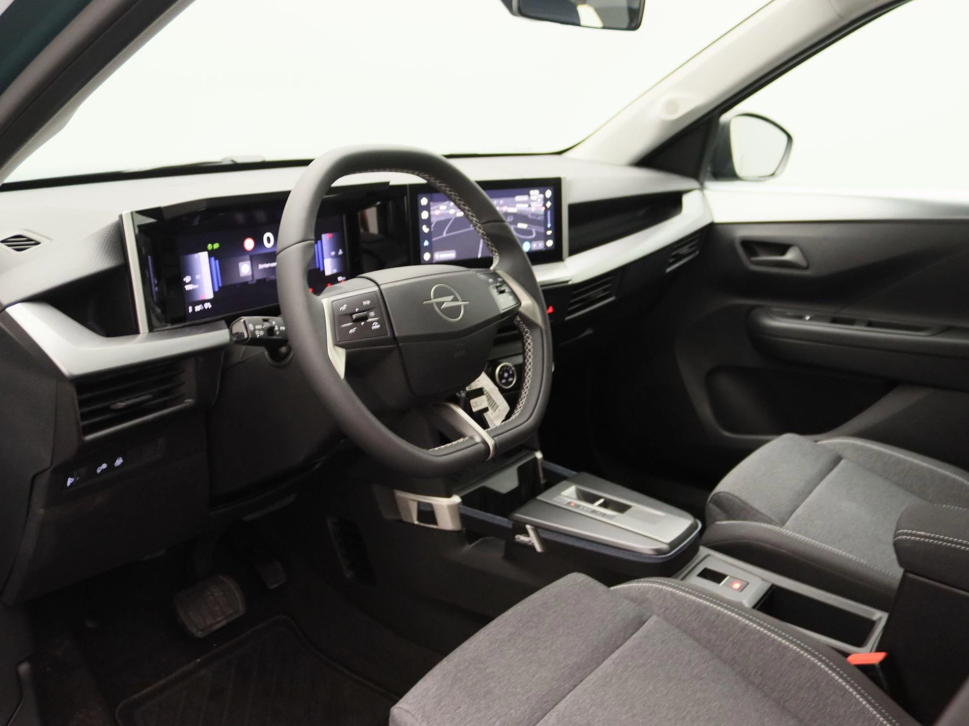 Opel Frontera 1.2 Turbo Hybrid Edition