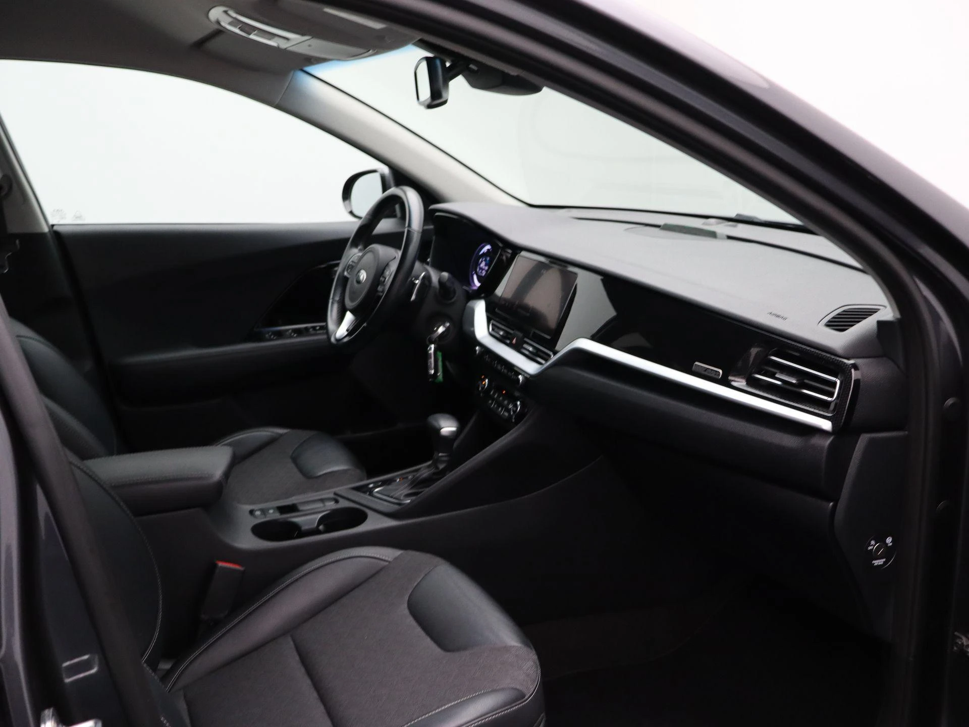 Kia-Niro-image-28