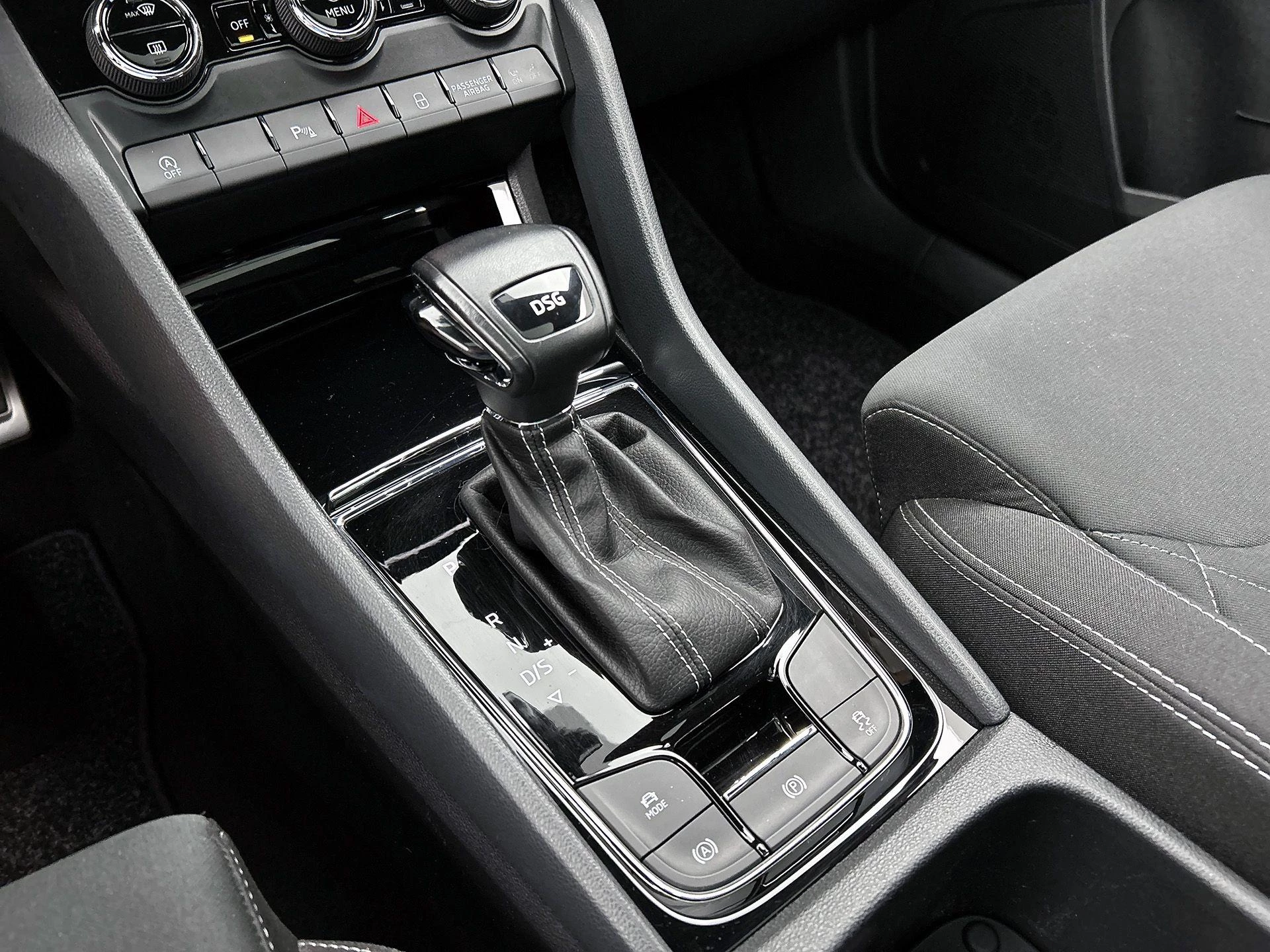 Škoda Karoq 1.5 TSI ACT Sportline Business