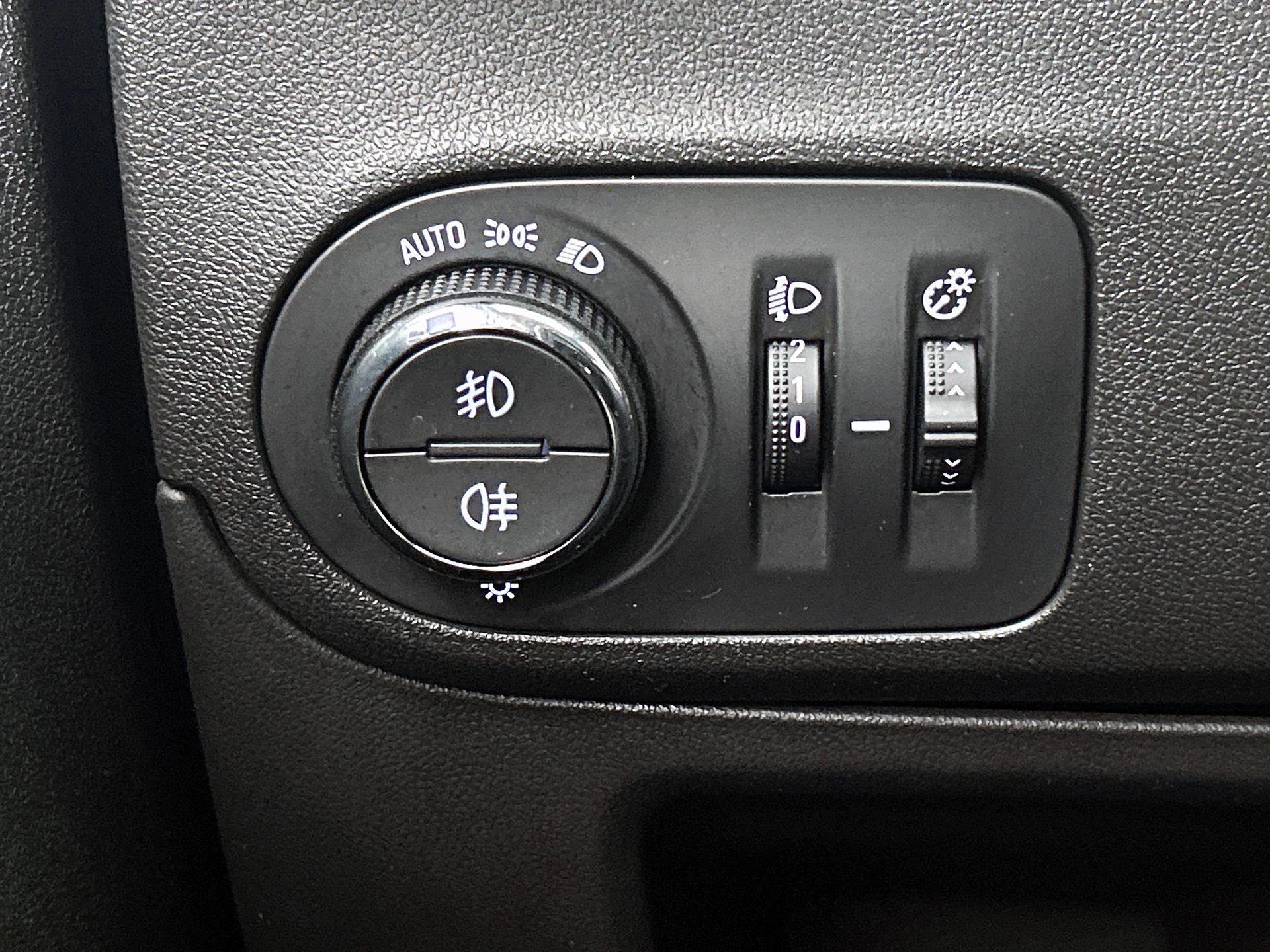 Opel-Crossland X-image-14
