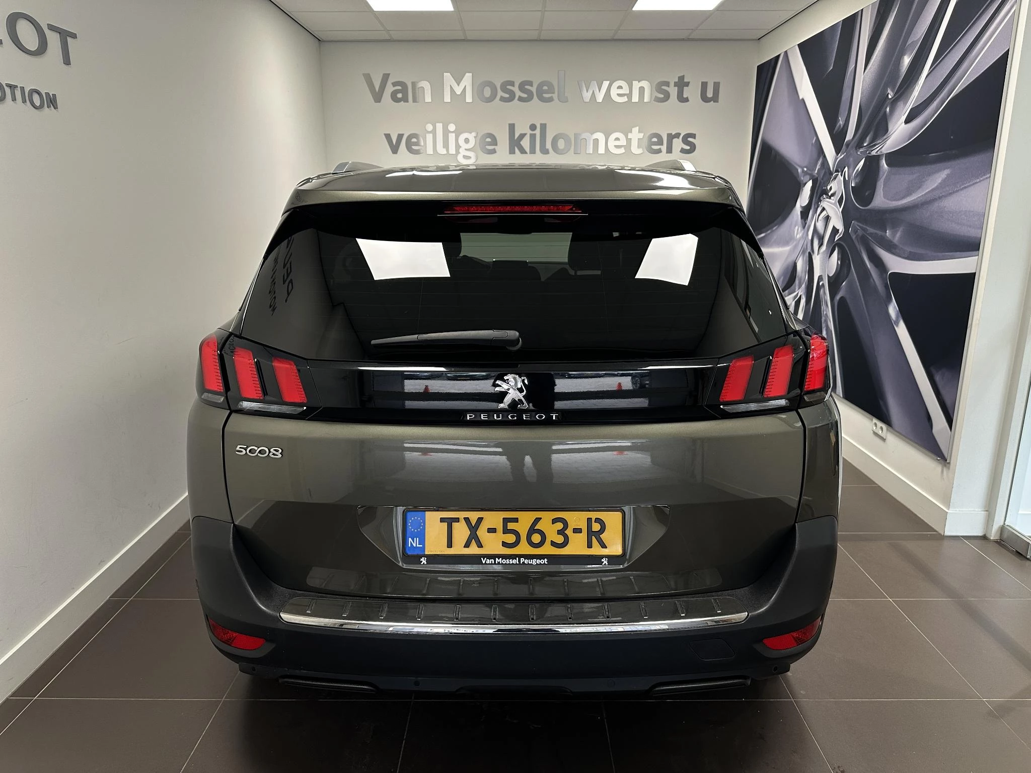 Peugeot-5008-image-5