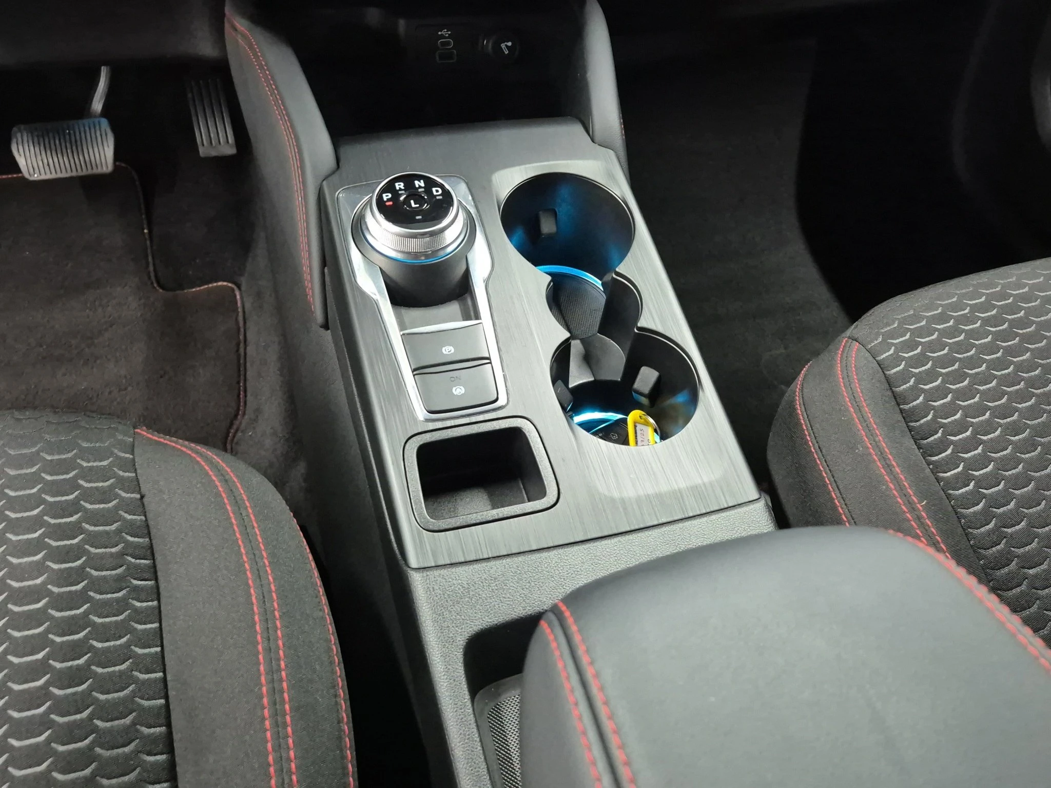 Ford-Kuga-image-13