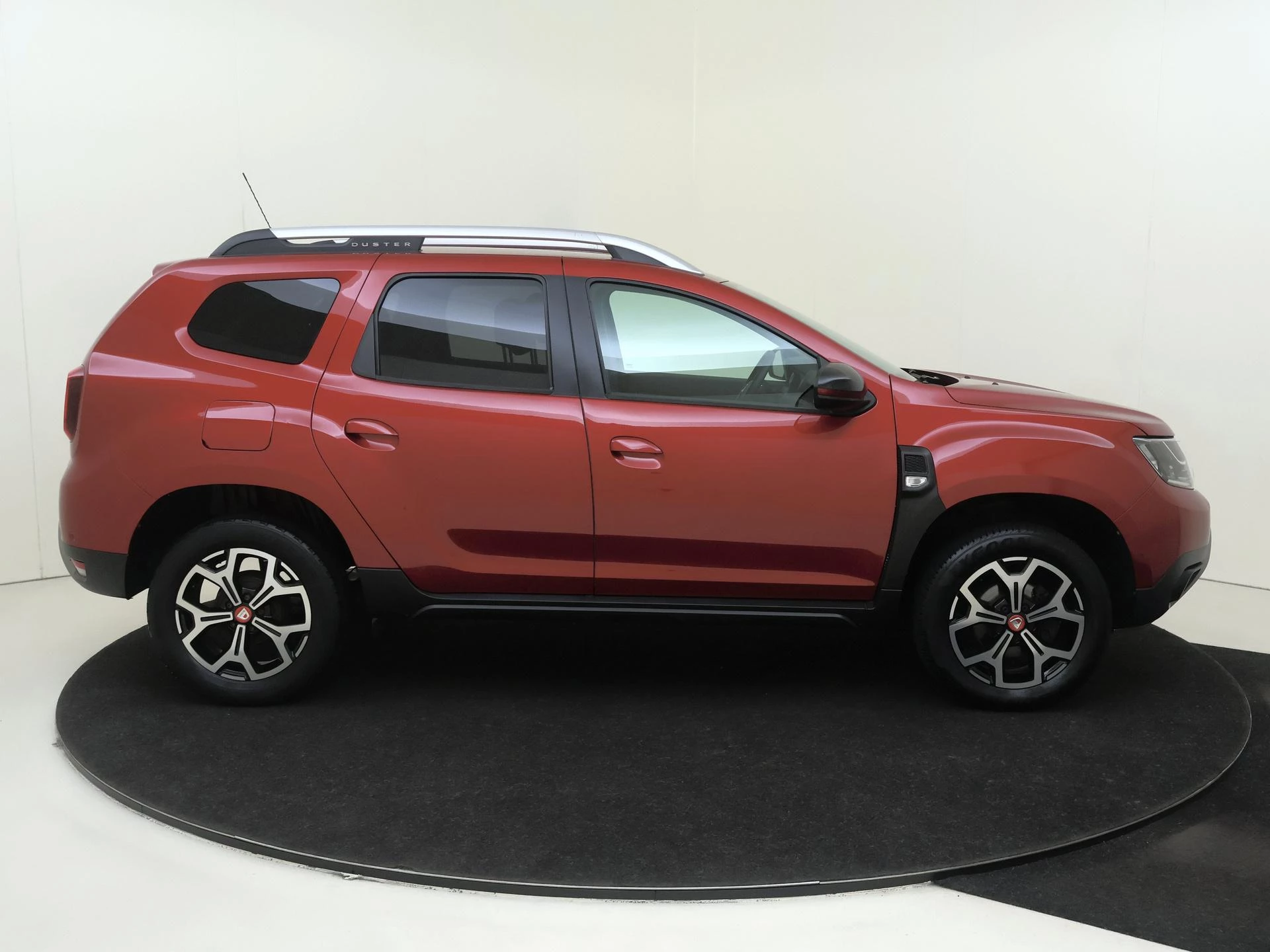 Dacia-Duster-image-11