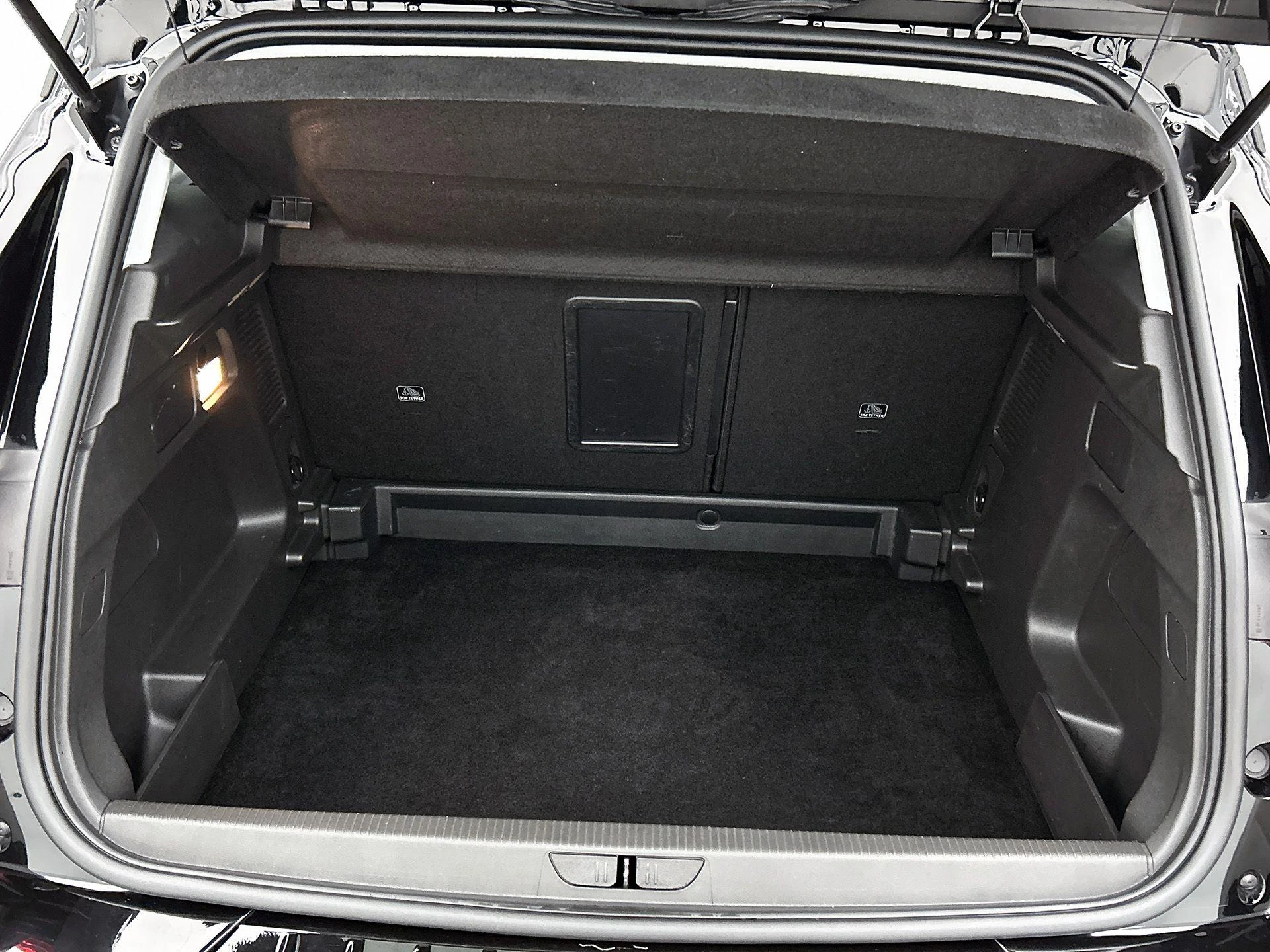 Opel-Grandland-image-27