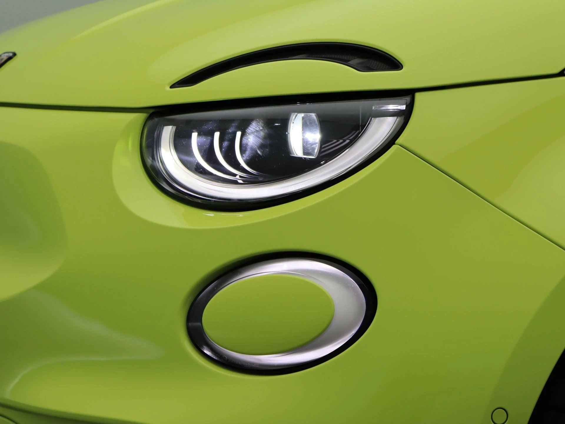 Abarth-500e-image-12