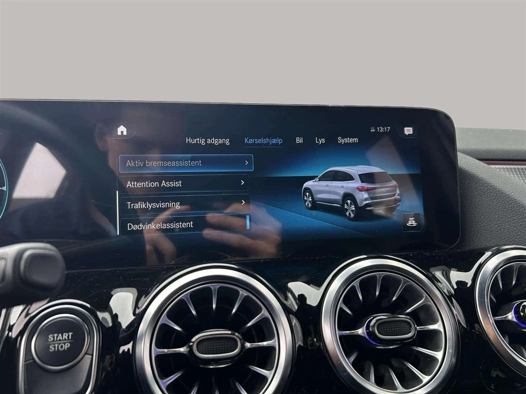 Mercedes-Benz-EQA-image-19