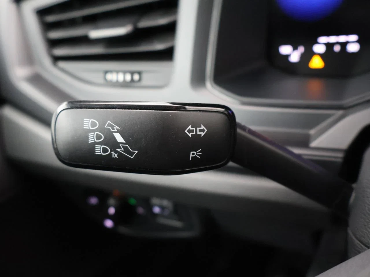 Volkswagen-Polo-image-13
