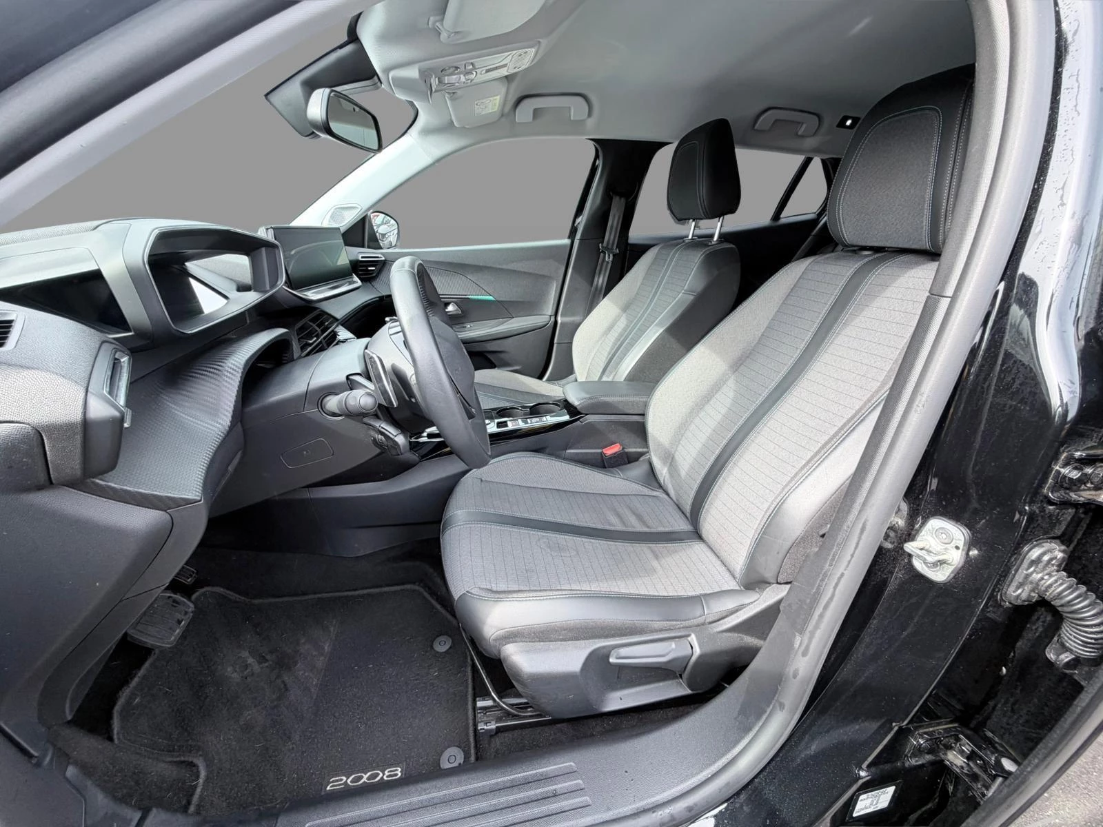 Peugeot 2008 1.5 BlueHDi Allure Pack