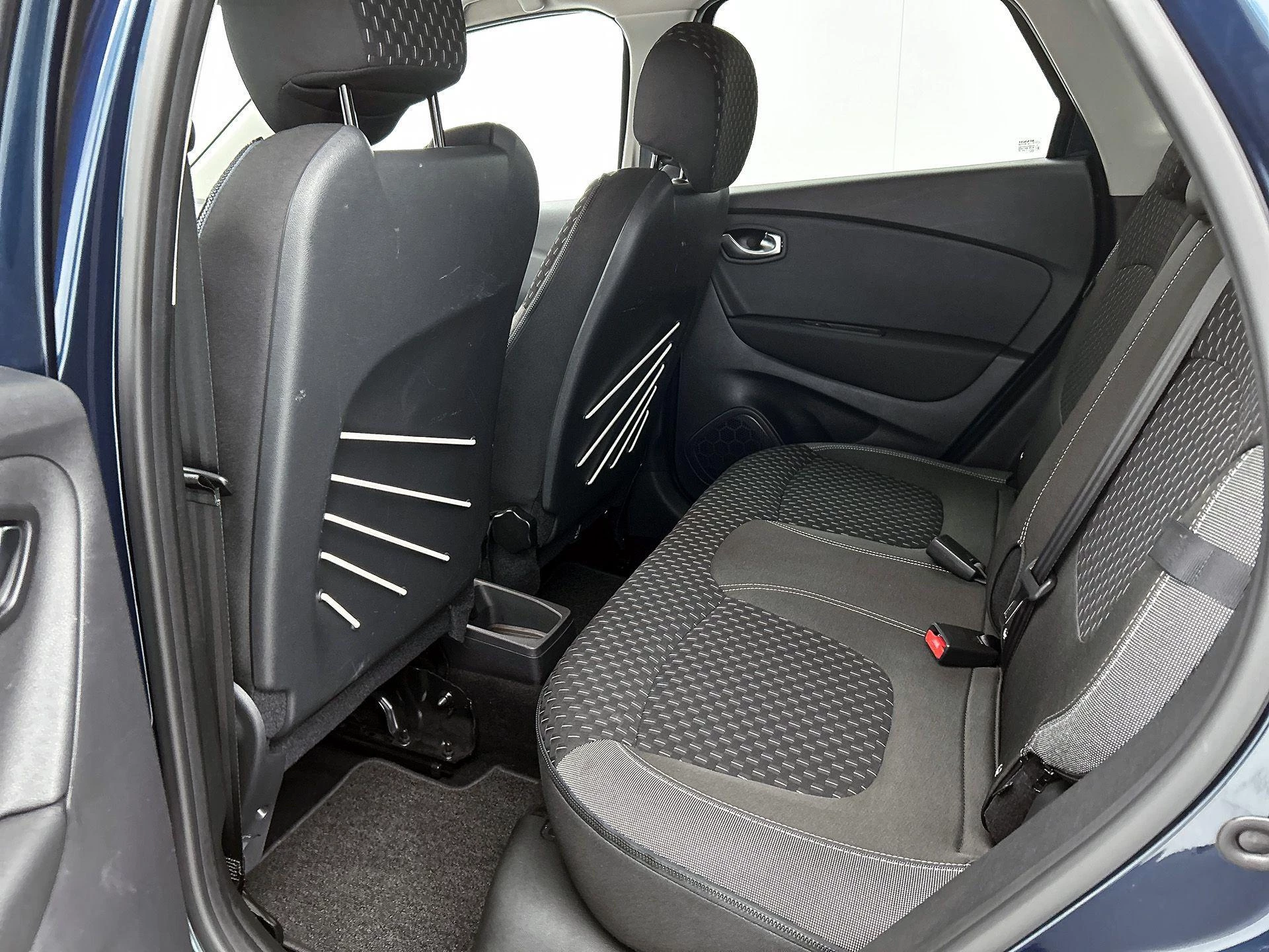 Renault-Captur-image-7