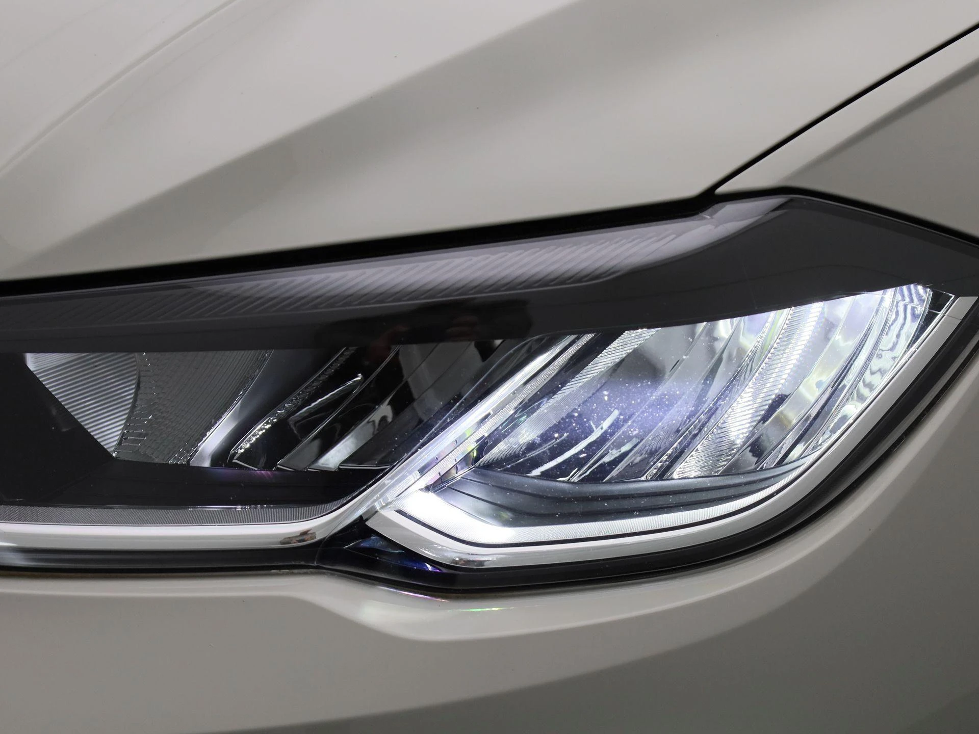 Volkswagen-Polo-image-12