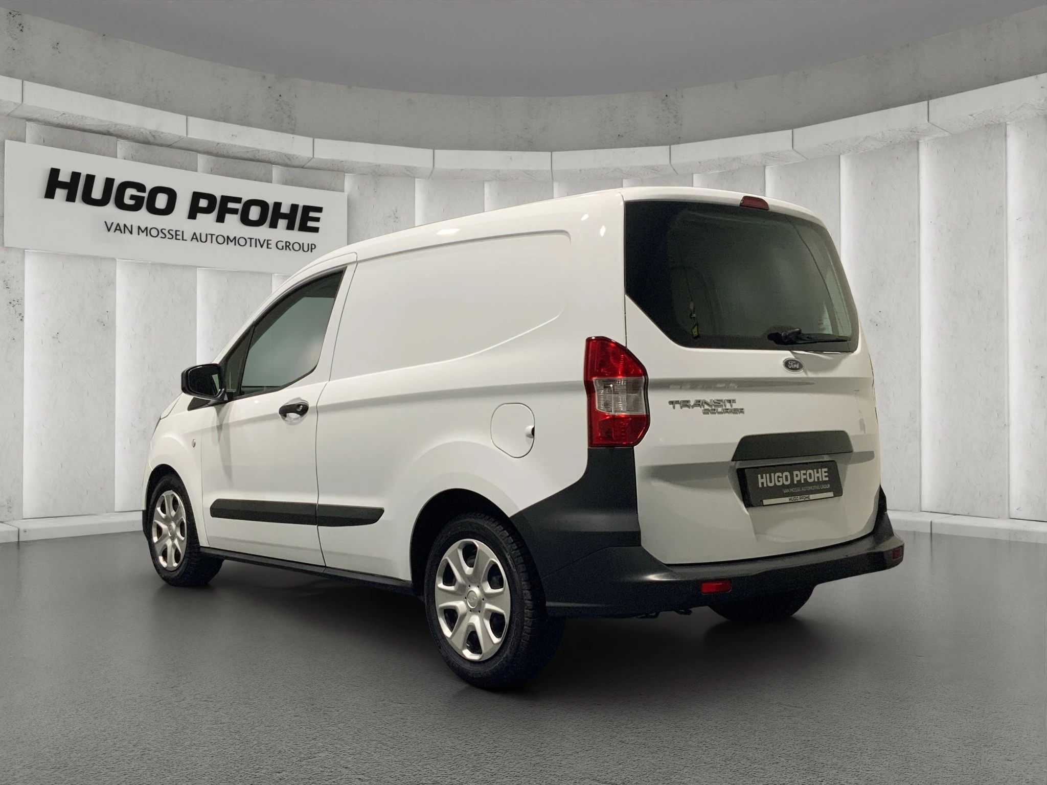 Ford-Transit Courier-image-12