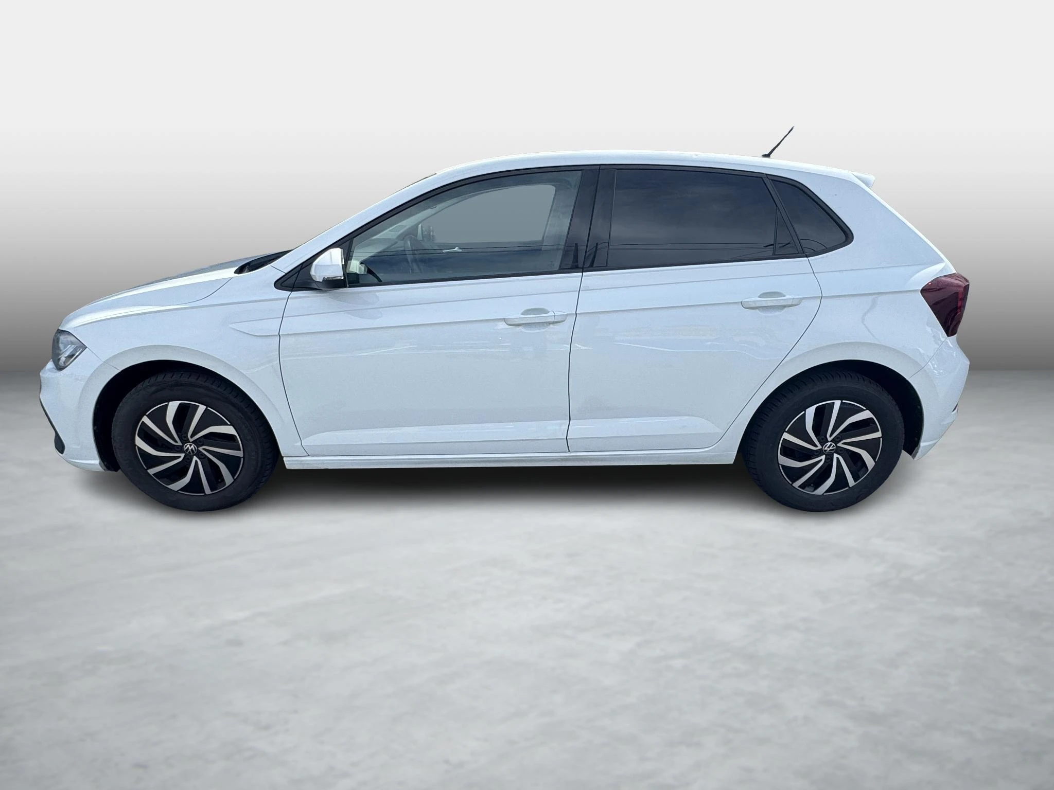 Volkswagen-Polo-image-1