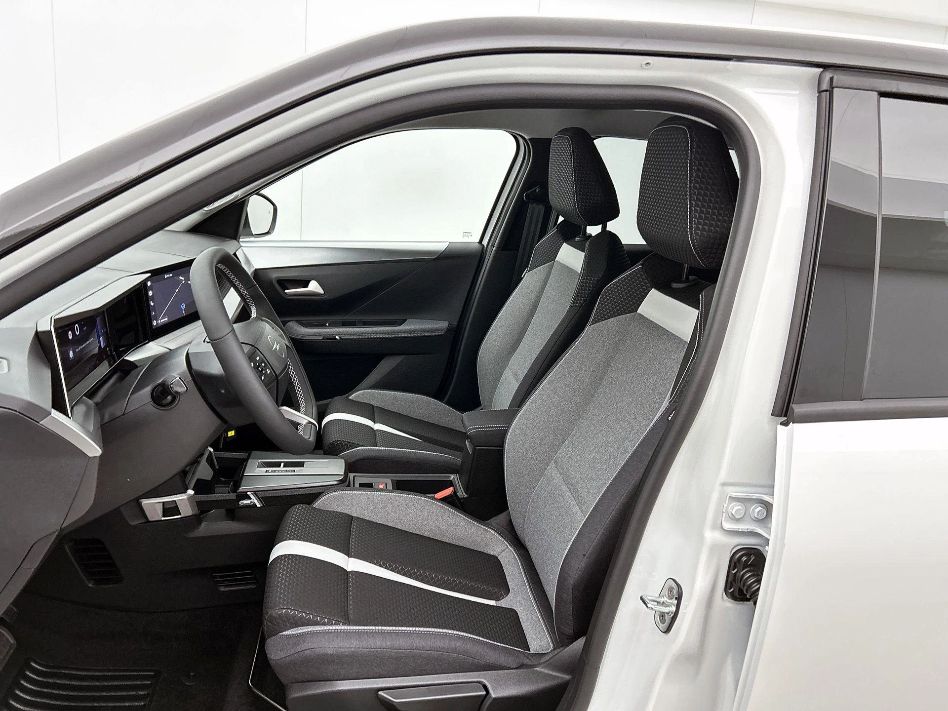 Opel-Frontera-image-37