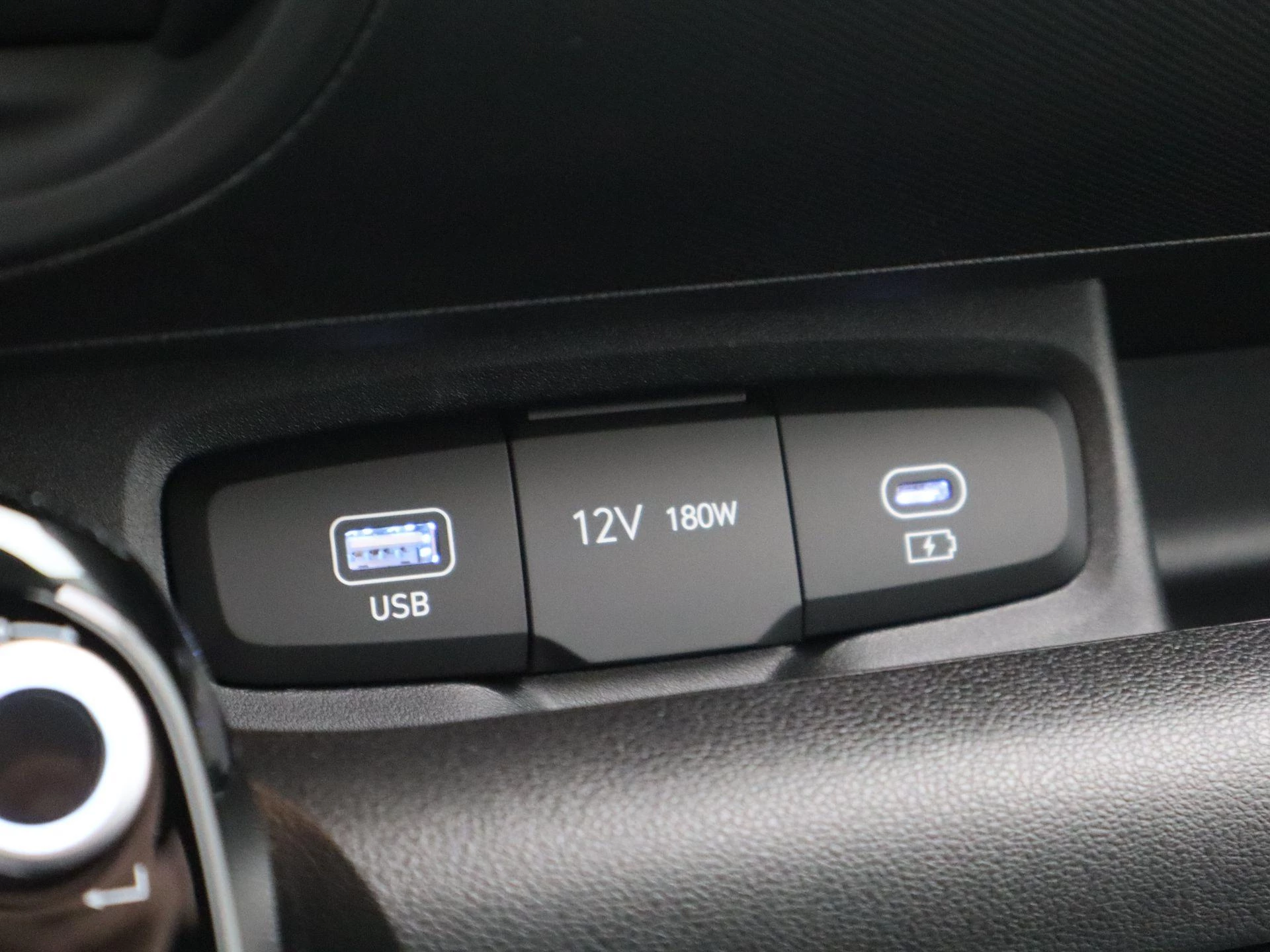 Hyundai-Inster-image-17