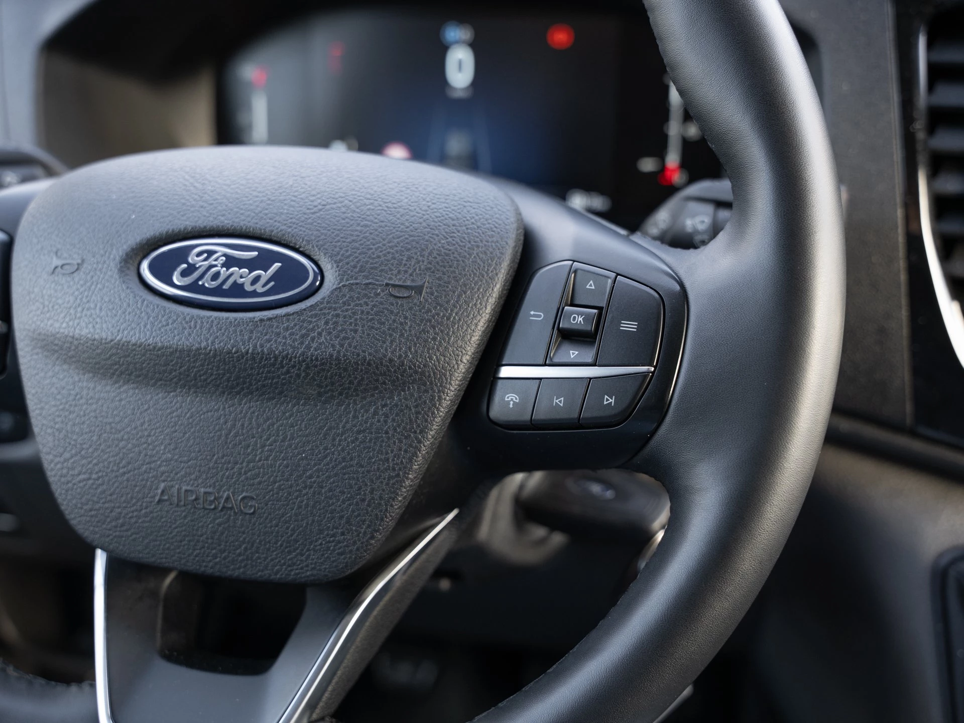 Ford-Transit-image-17