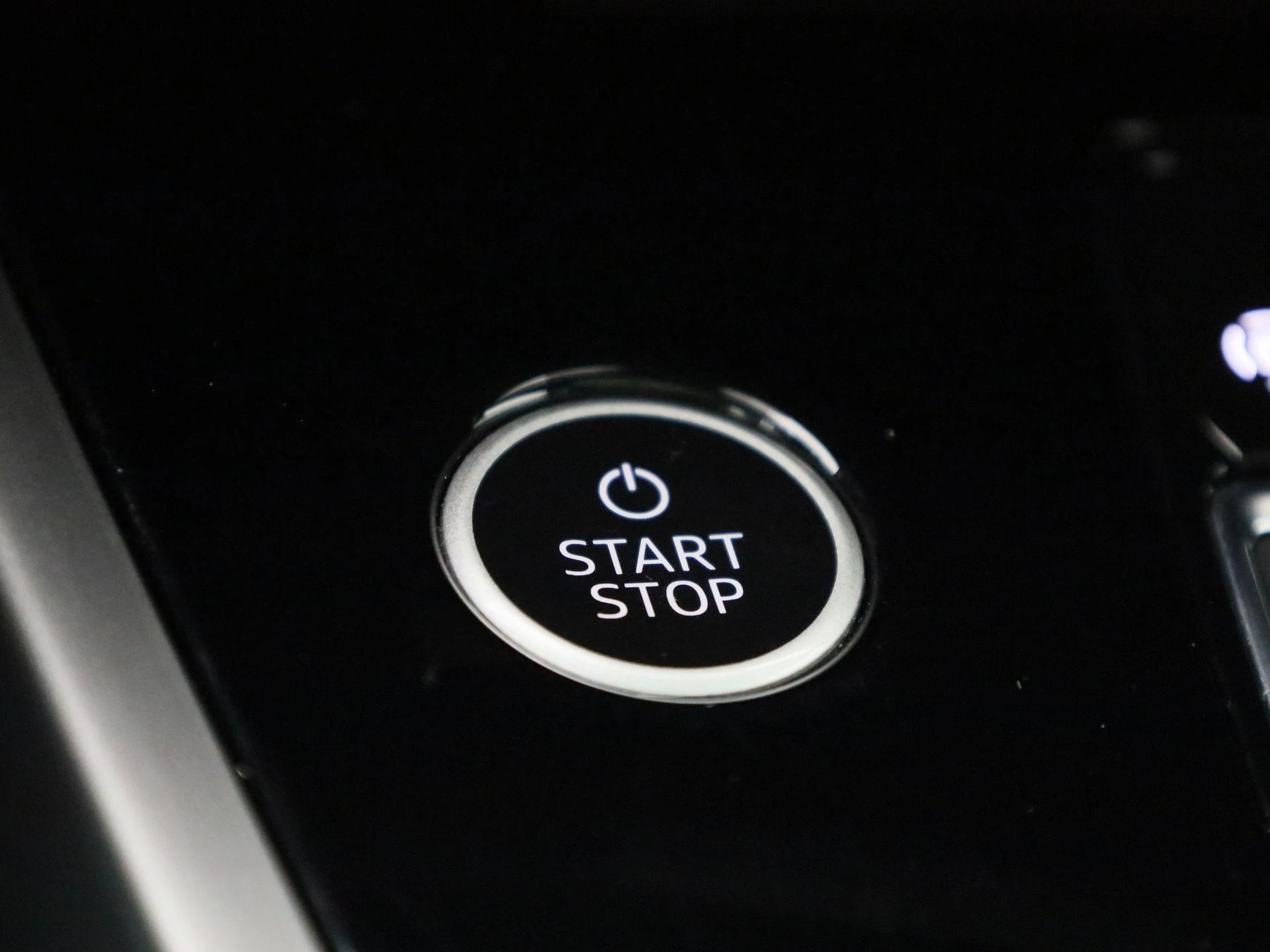 Audi-Q4 e-tron-image-27