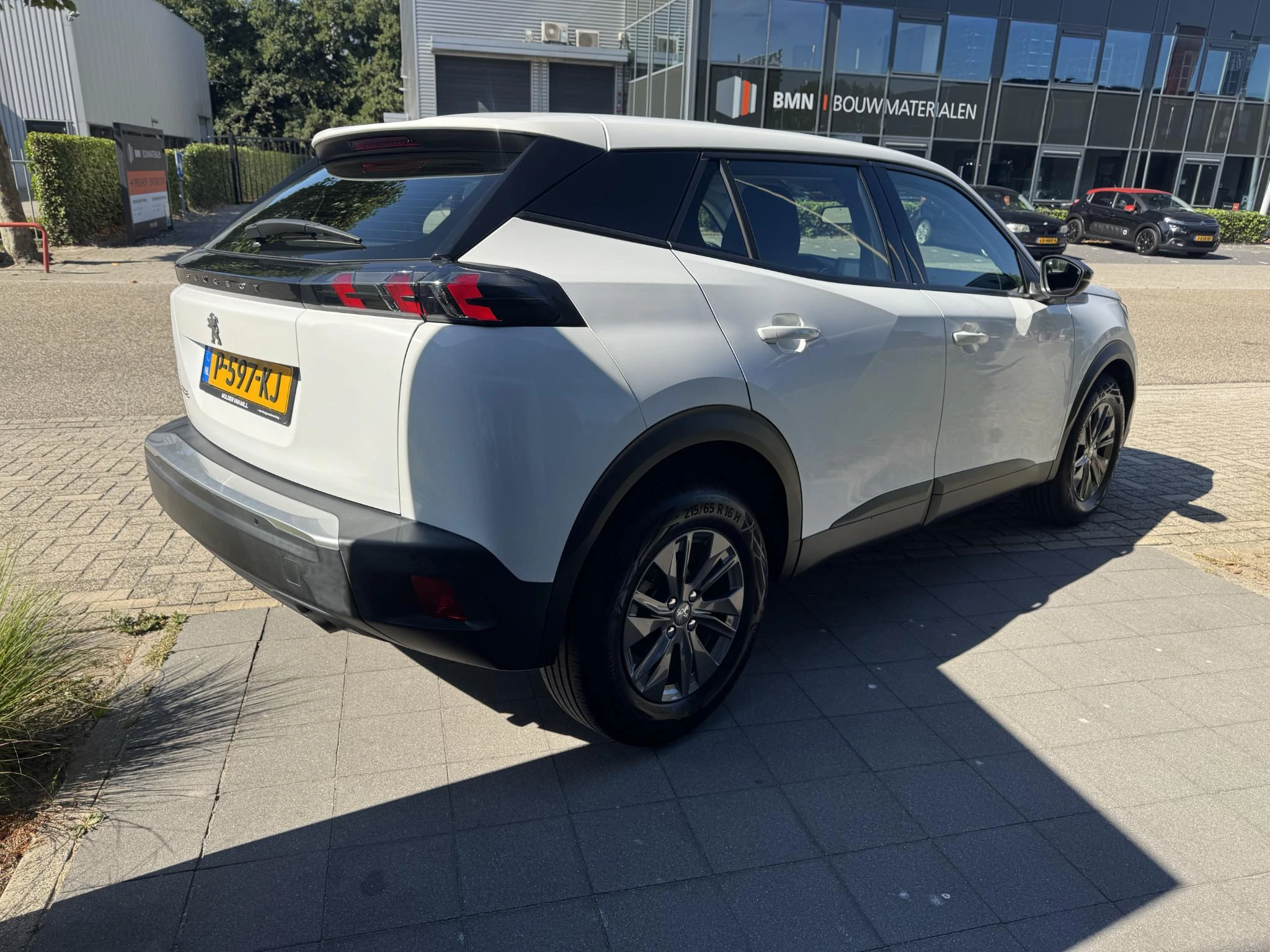 Peugeot-2008-image-4