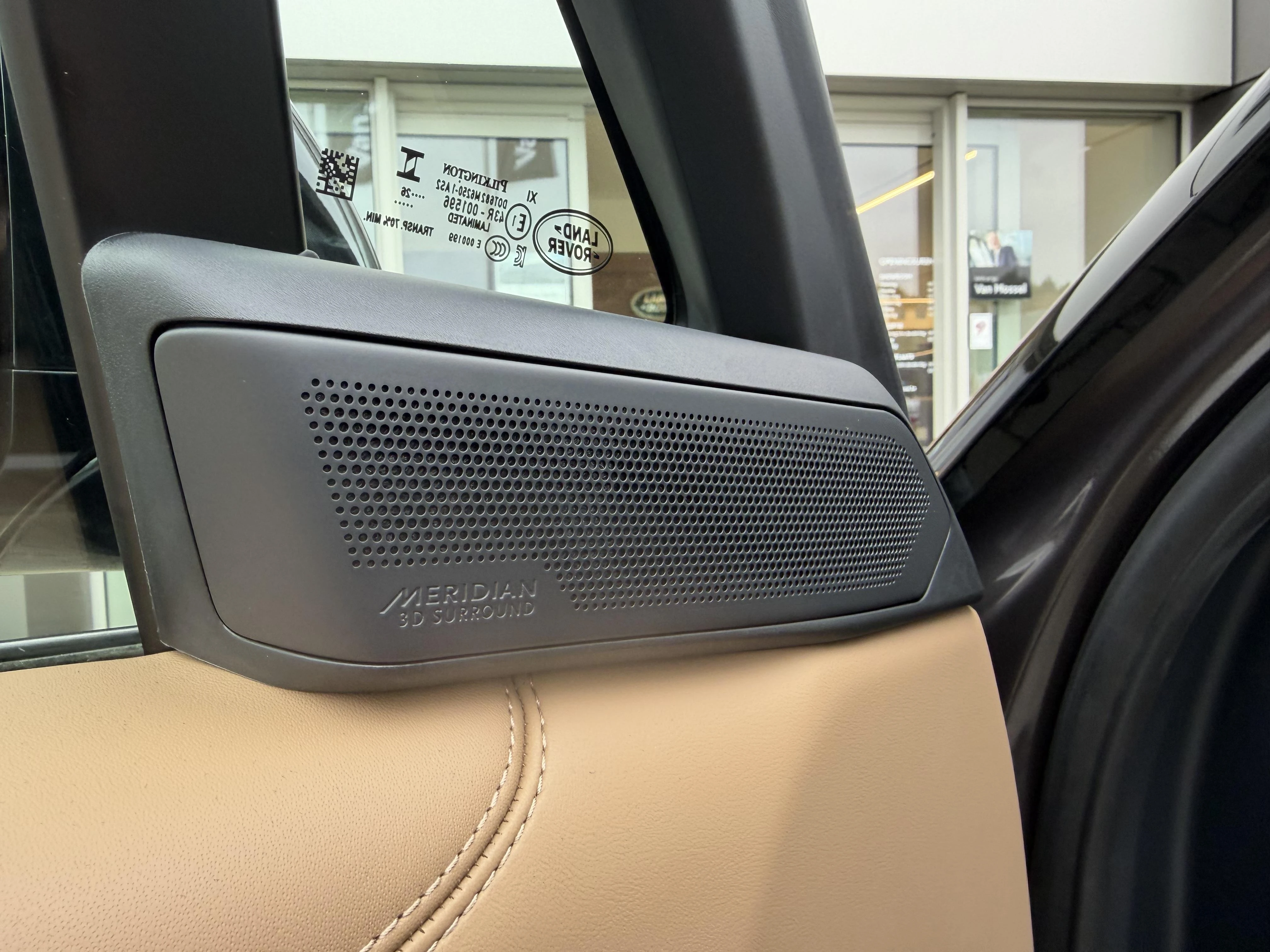 Land Rover-Range Rover-image-27
