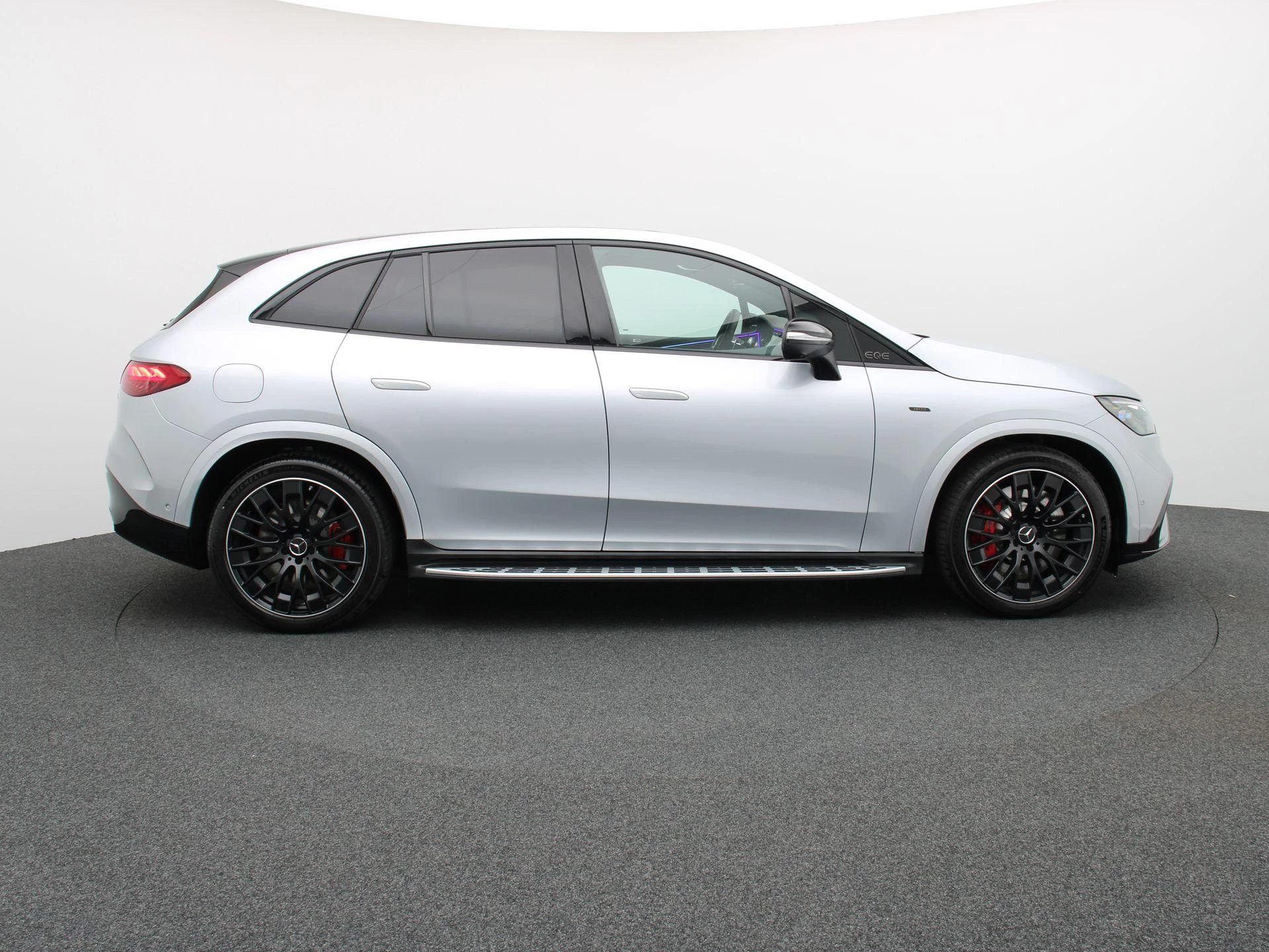 Mercedes-Benz EQE SUV 43 4MATIC Night Edition + NAPPA + PANO DAK + DIGITAL LIGHT + HYPERSCREEN +