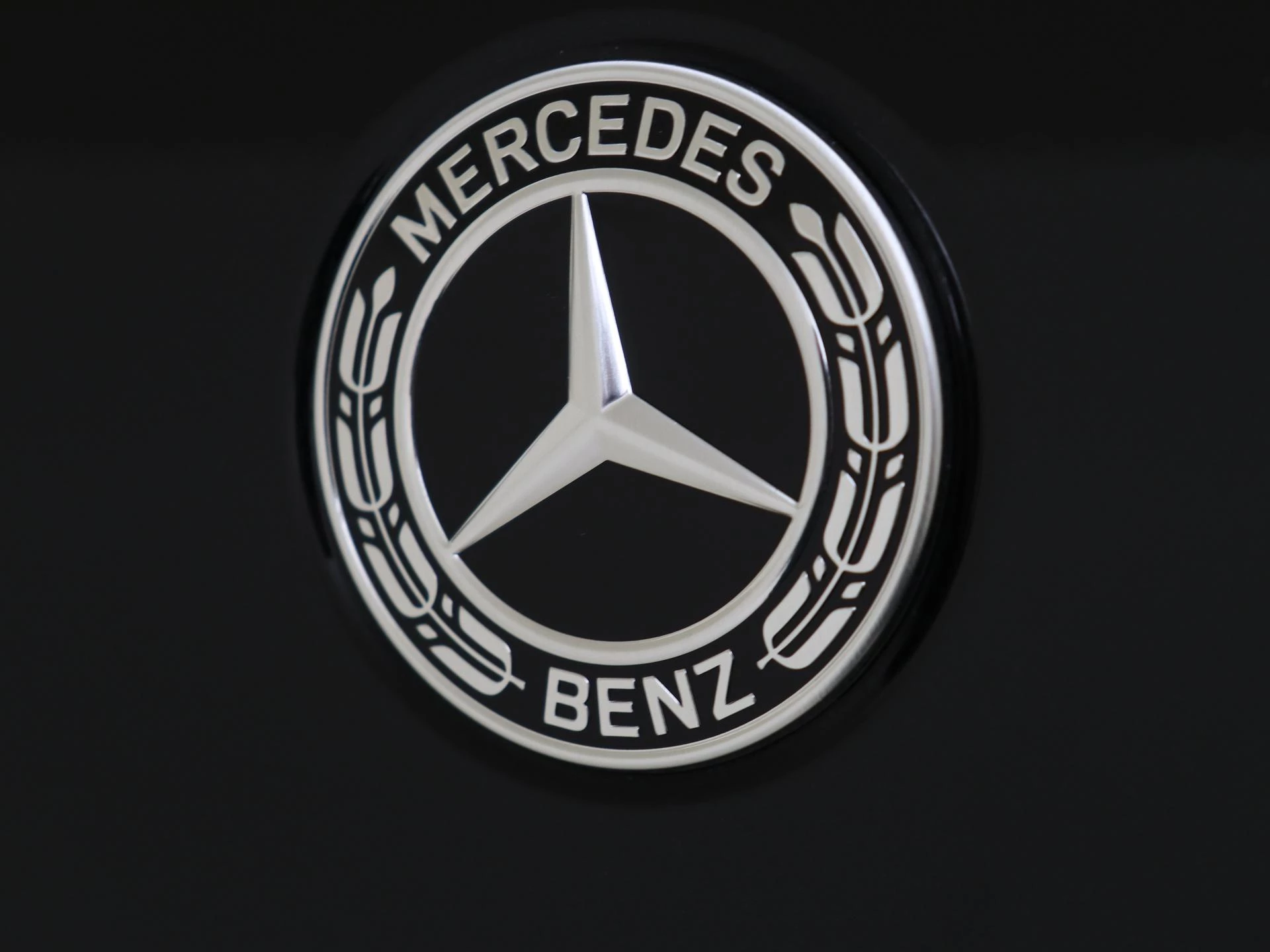 Mercedes-Benz-GLC-image-28