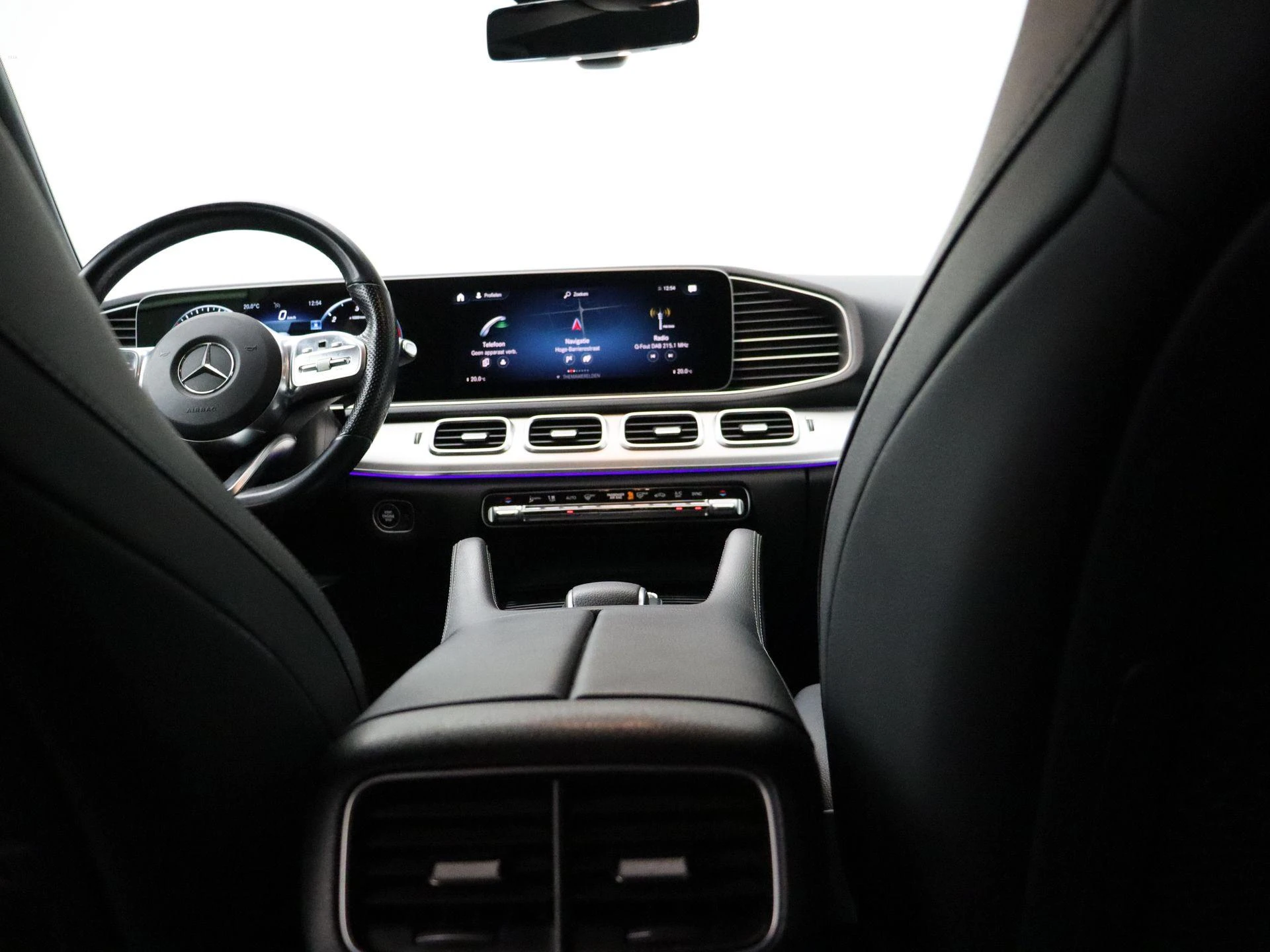 Mercedes-Benz-GLE-image-25