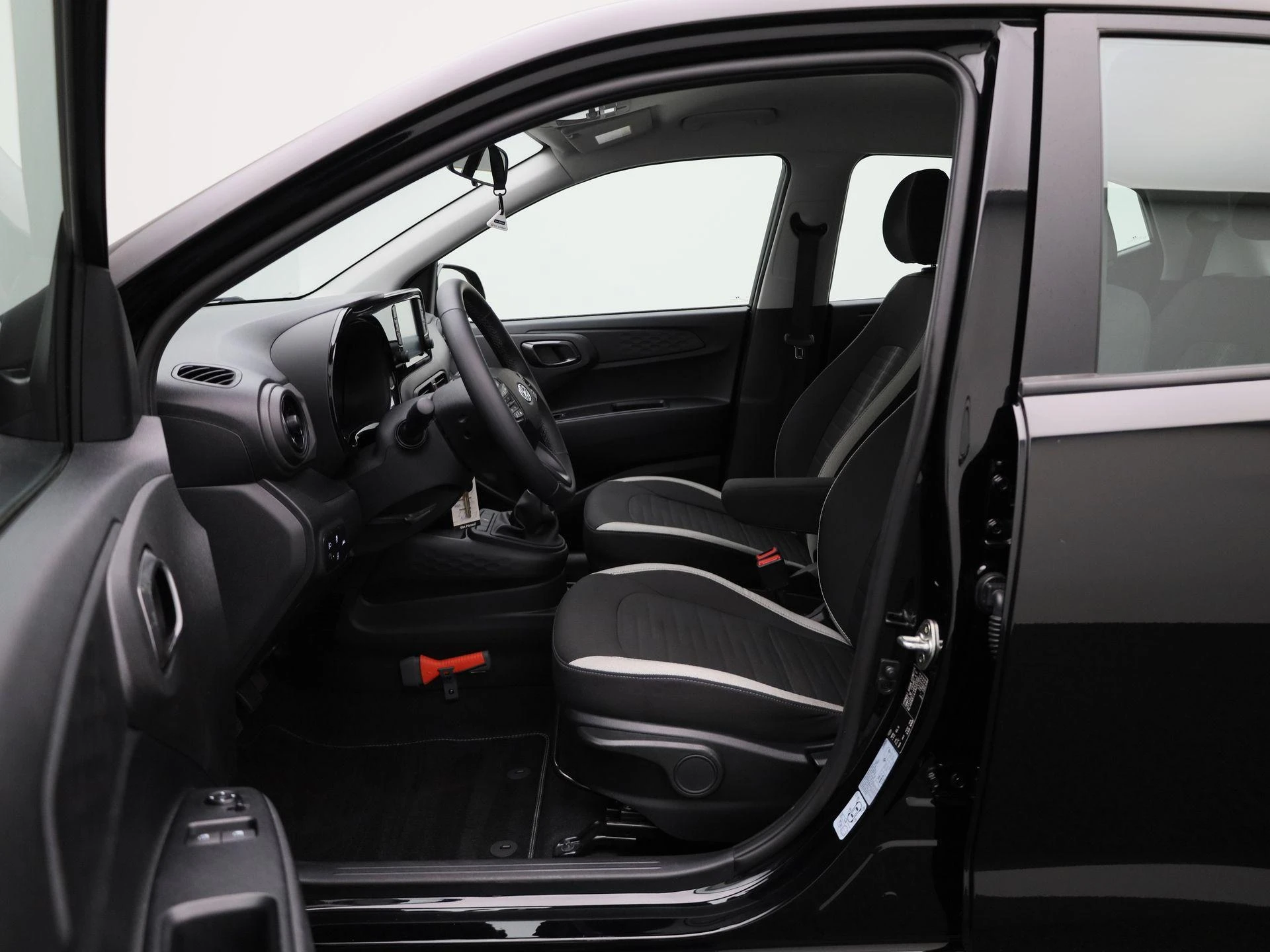 Hyundai-i10-image-10