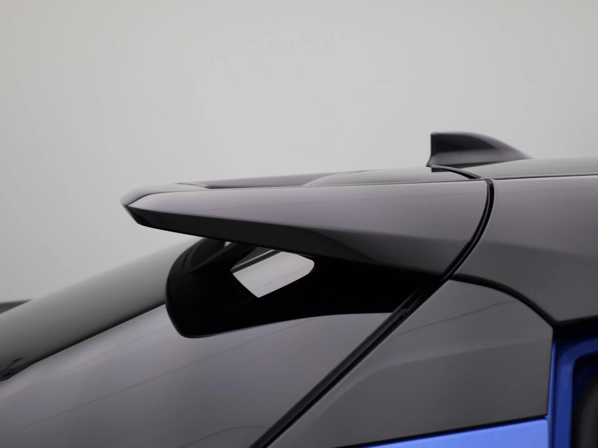 Toyota-C-HR-image-32