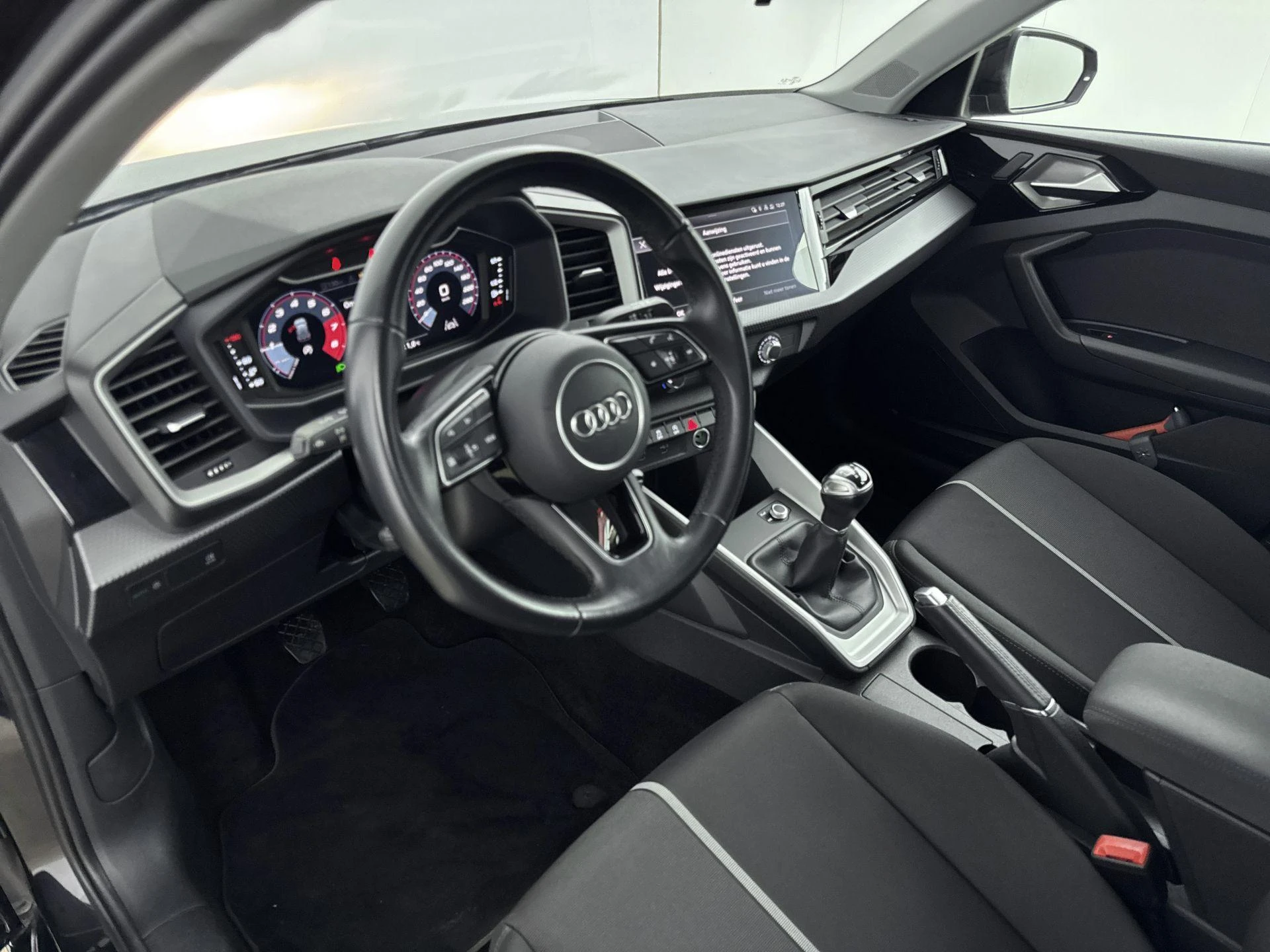 Audi-A1 Sportback-image-8