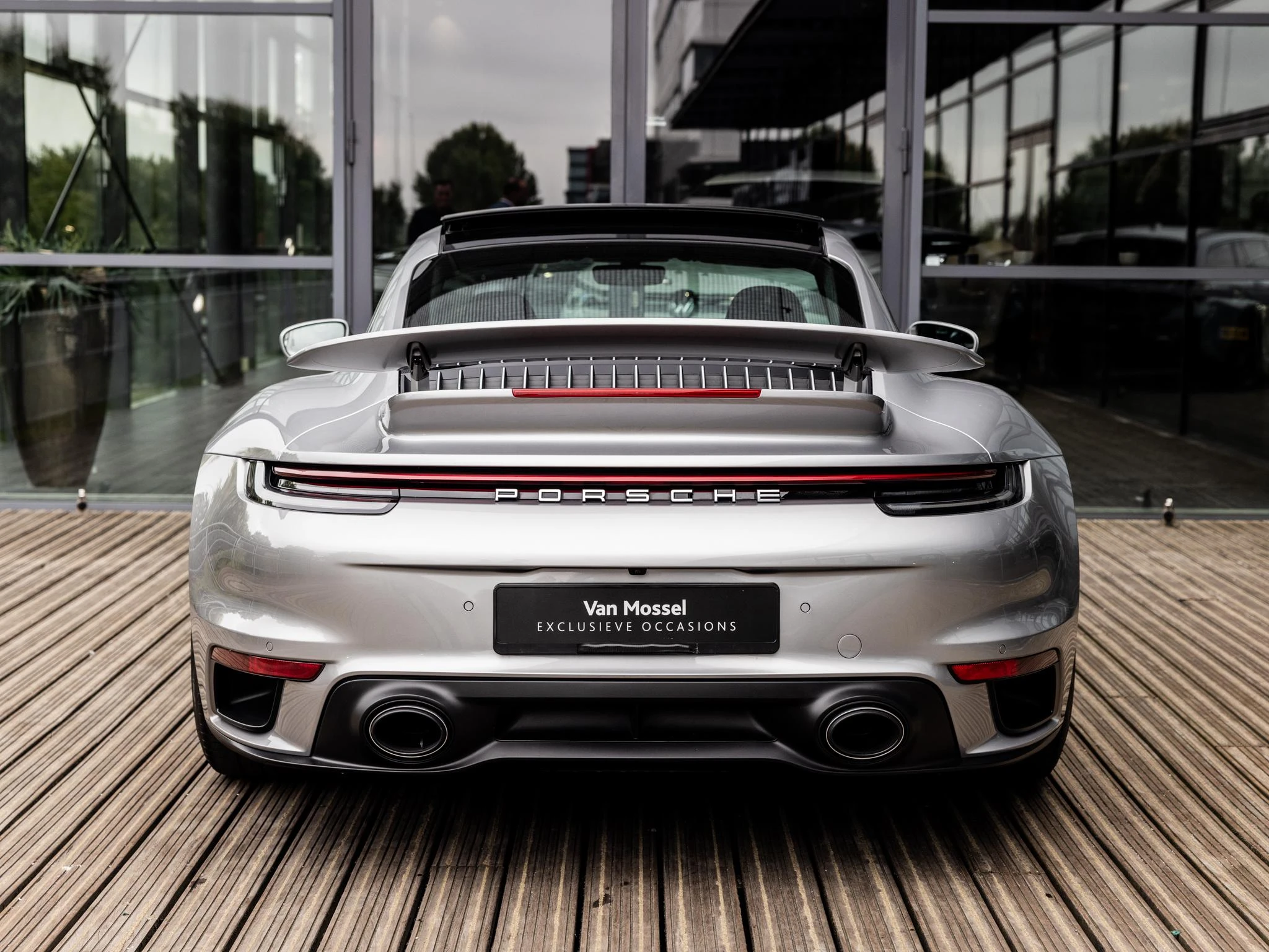 Porsche-911-image-5