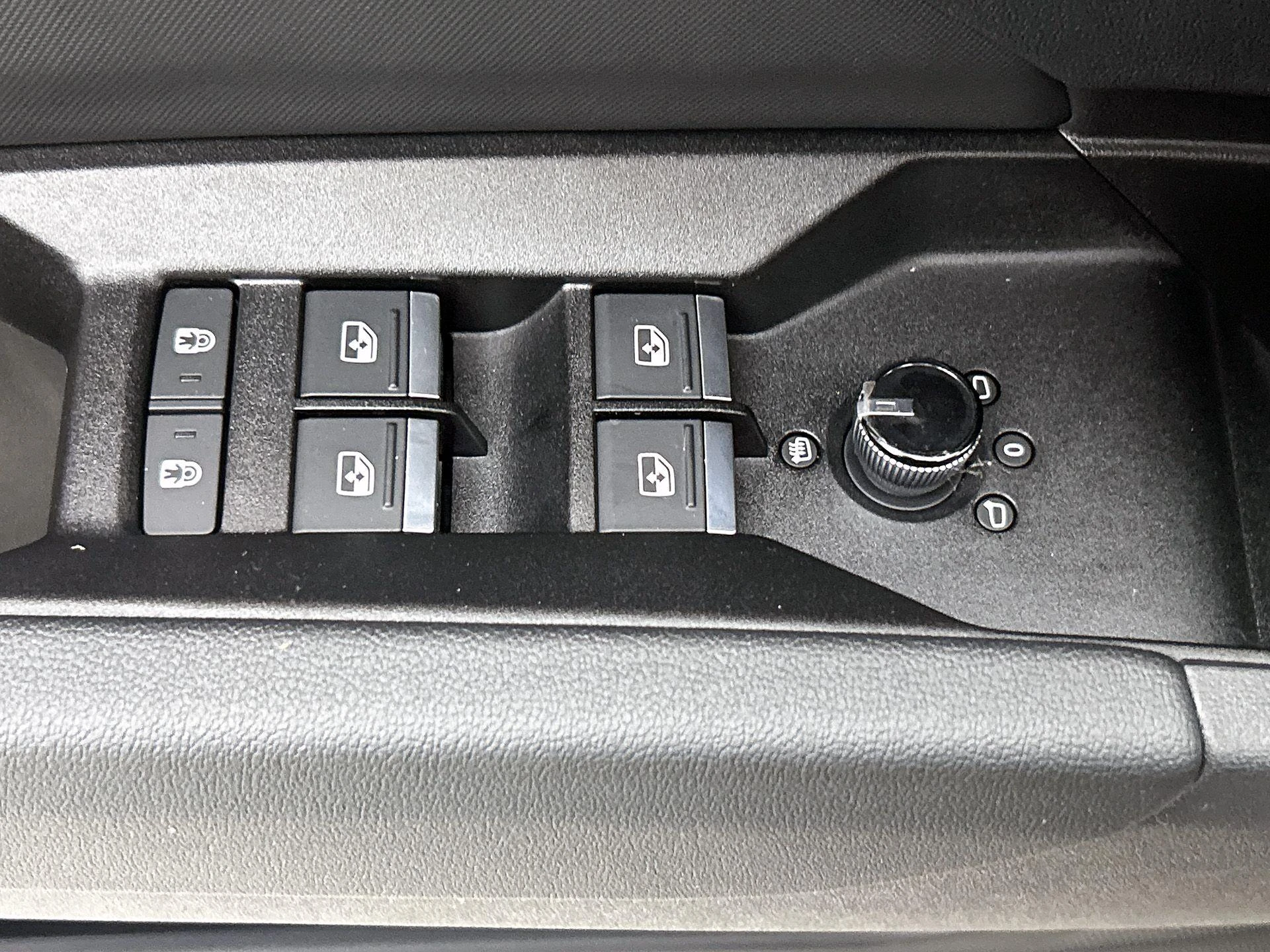 Audi-Q4 e-tron-image-36