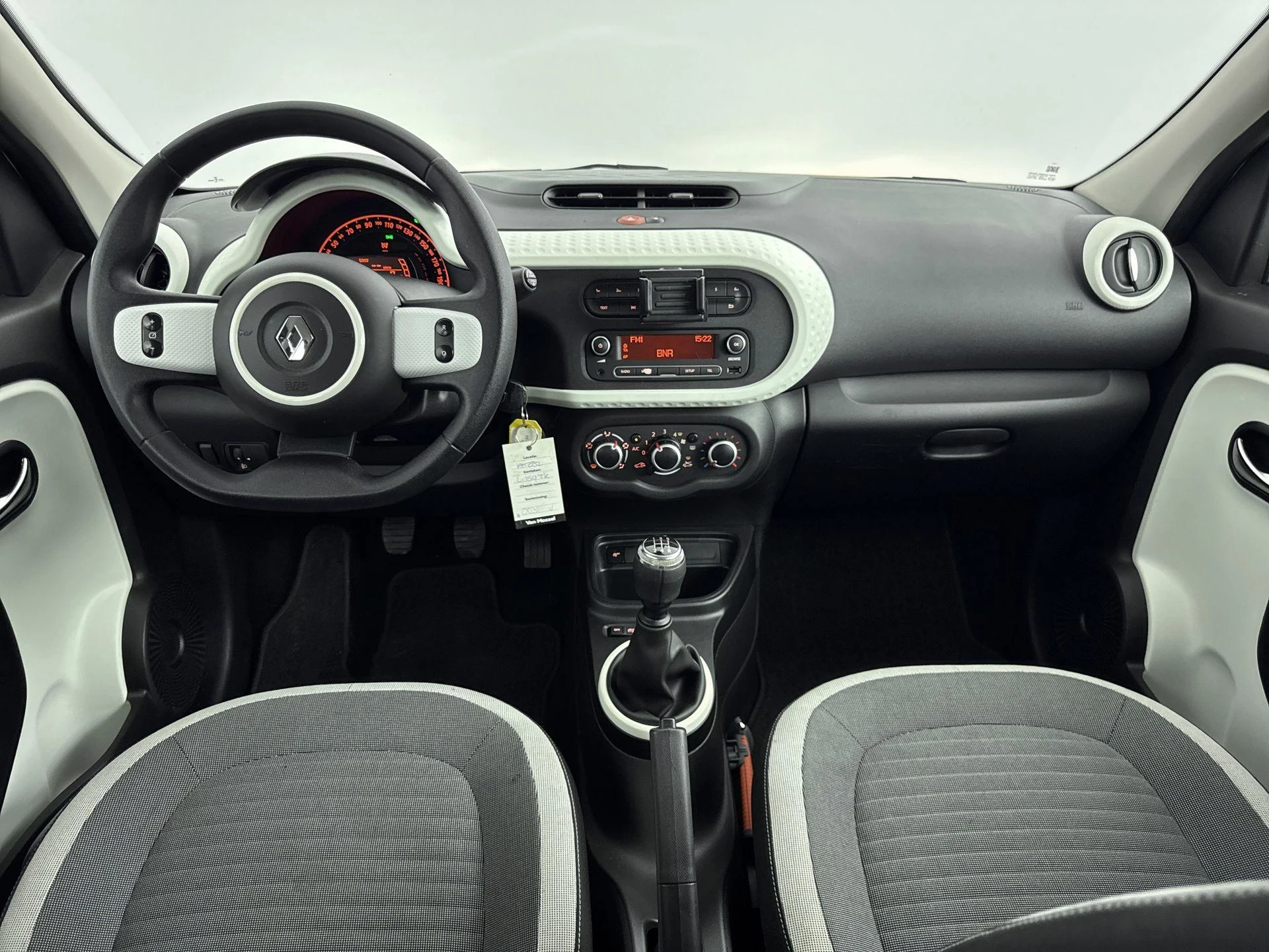 Renault-Twingo-image-17
