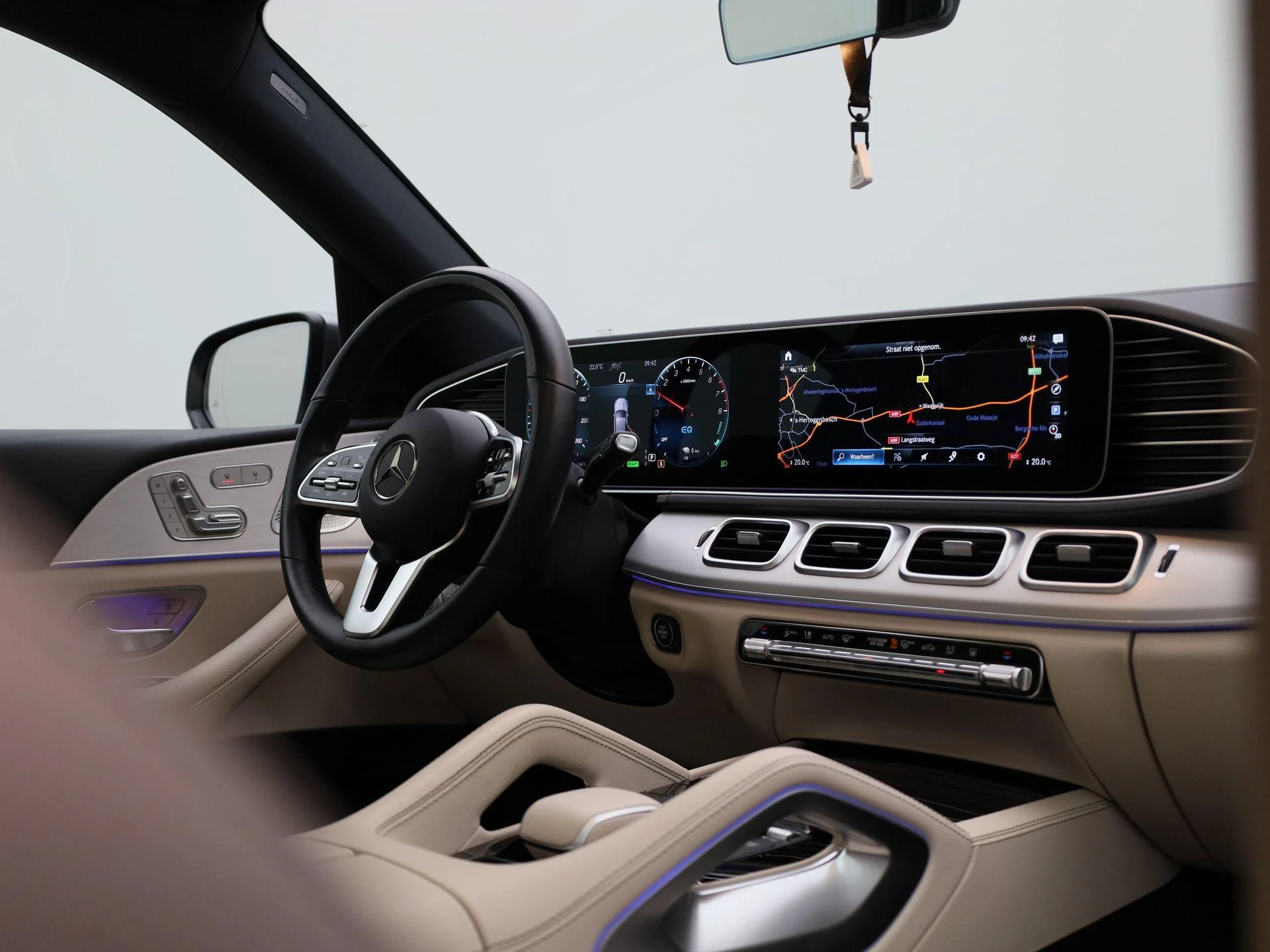 Mercedes-Benz-GLE-image-46
