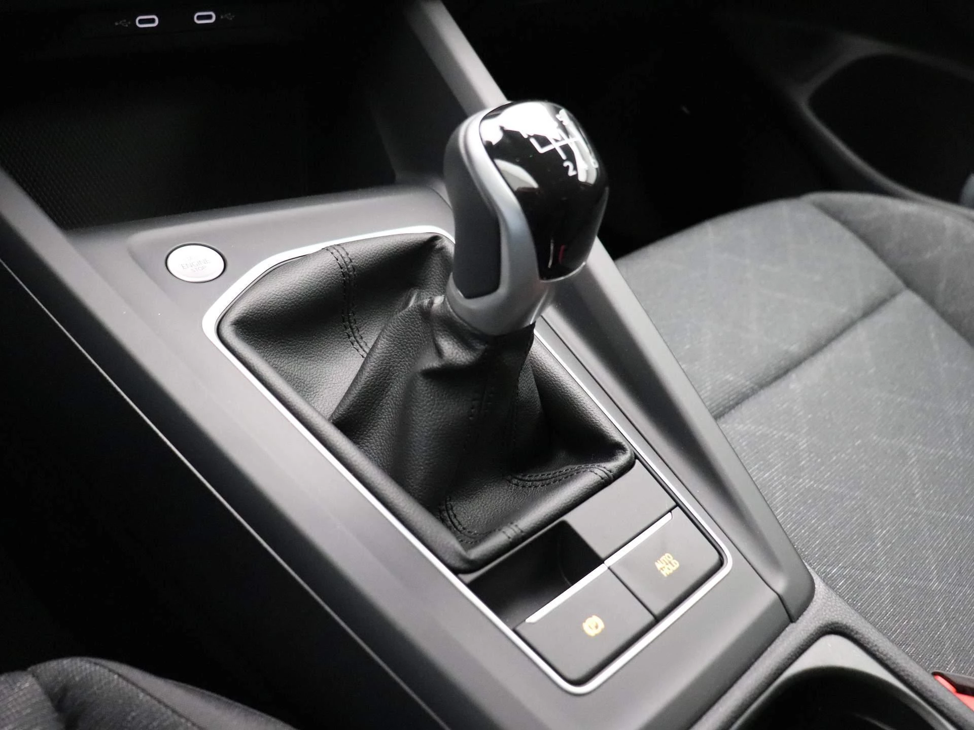 Volkswagen-Golf-image-19