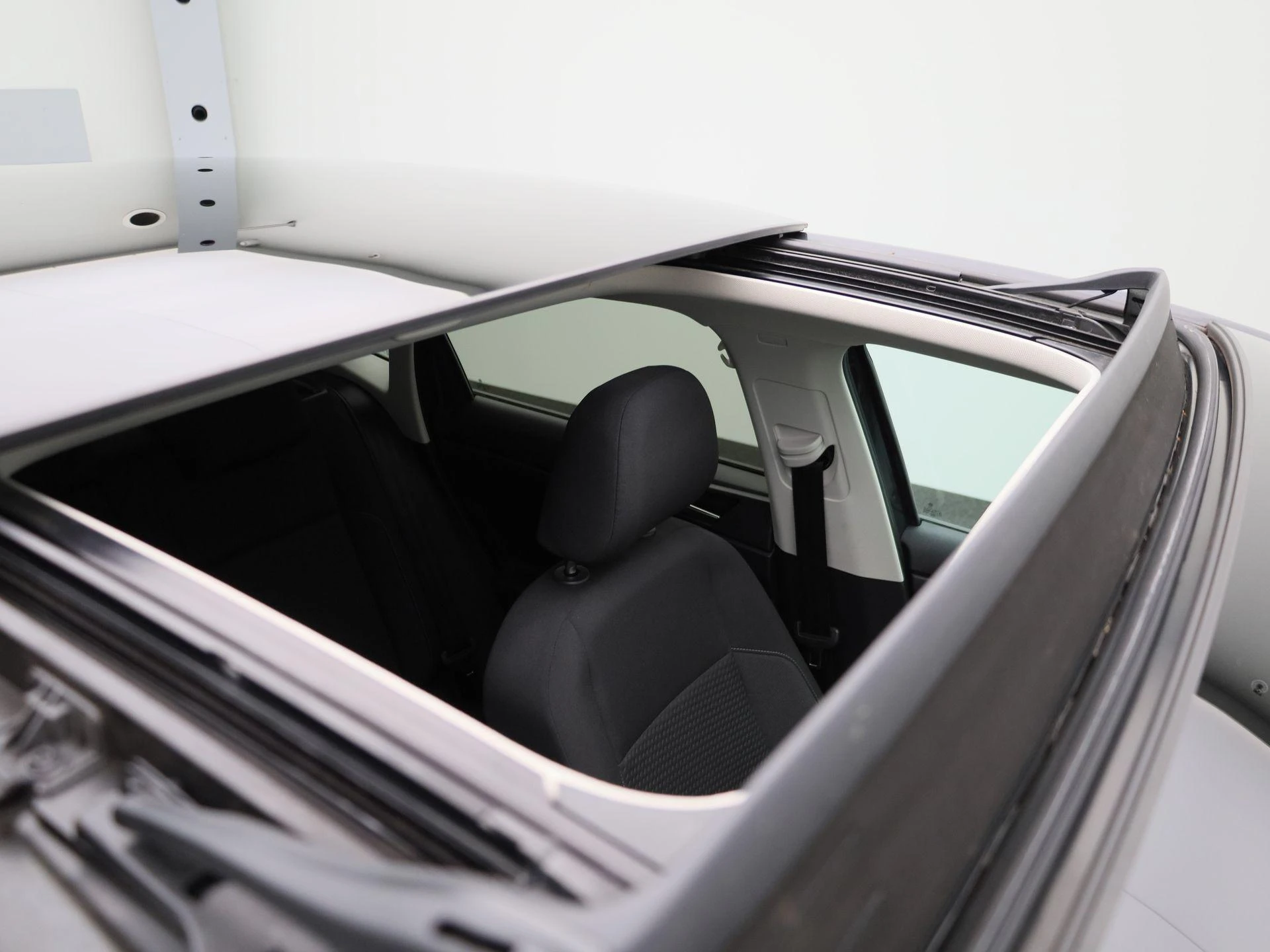 Volkswagen-Polo-image-32