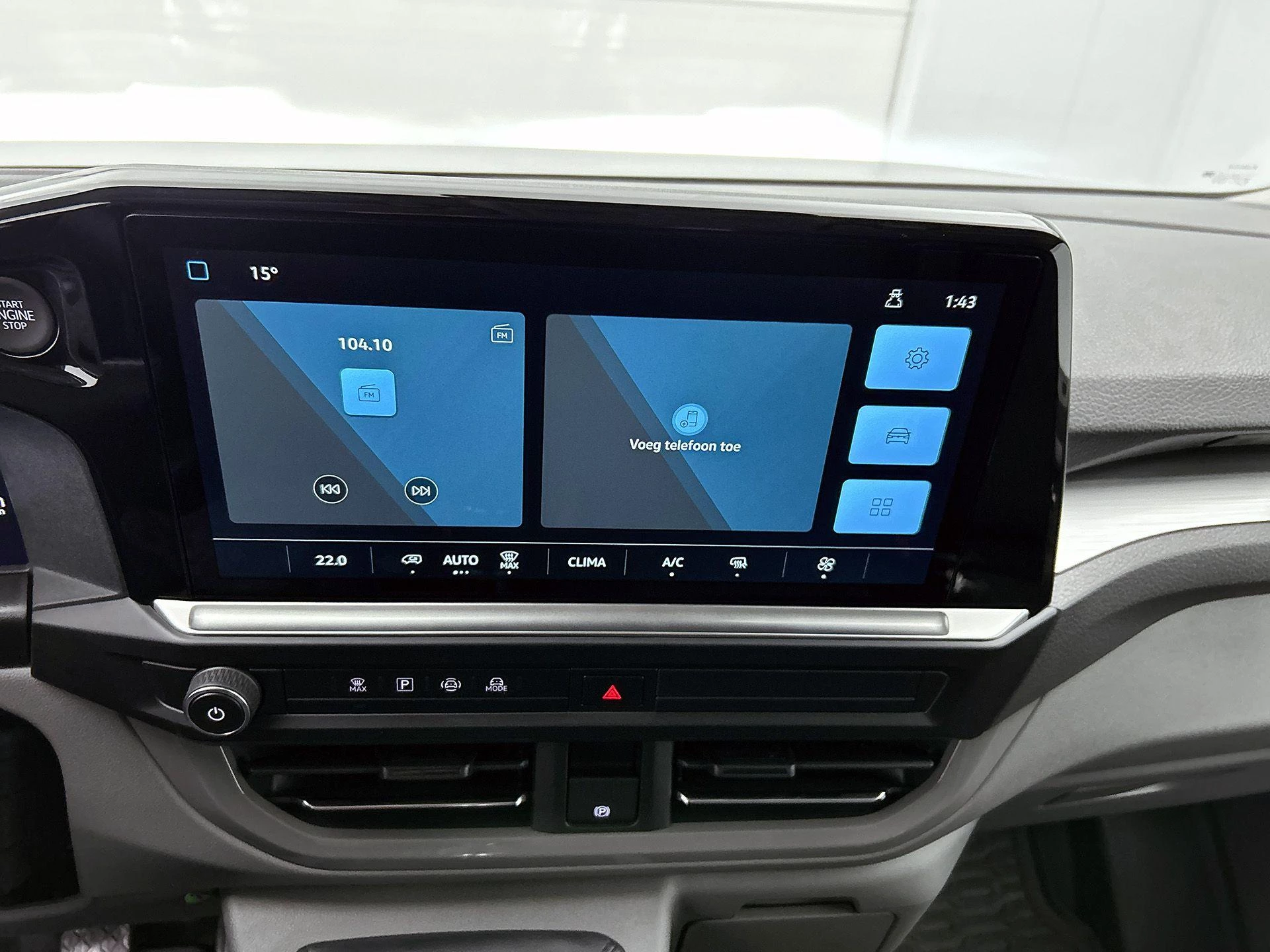 Volkswagen-Transporter-image-26