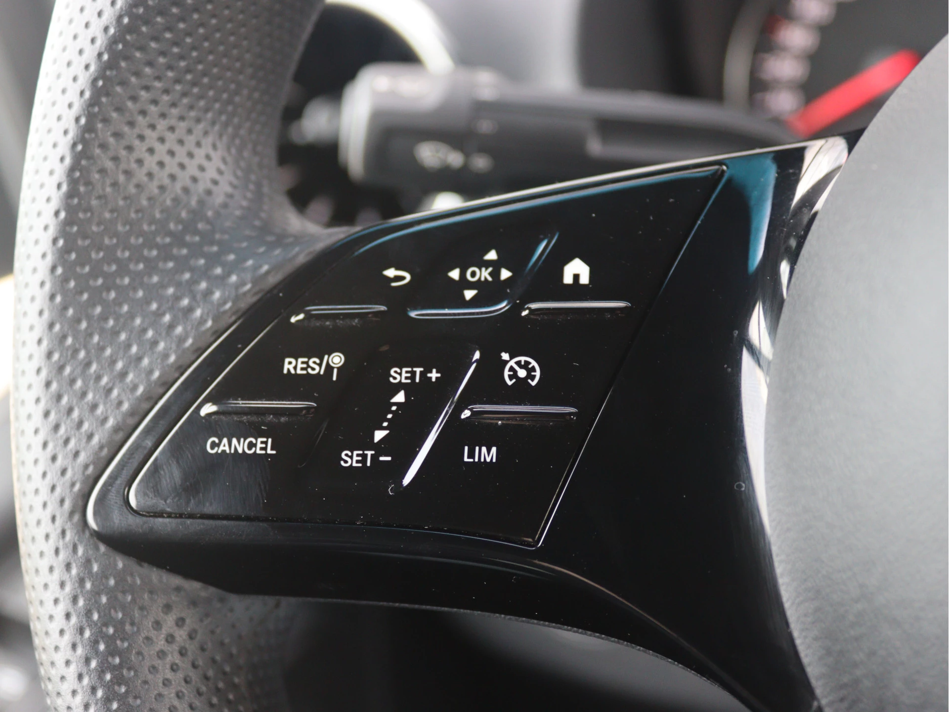 Mercedes-Benz-Sprinter-image-6