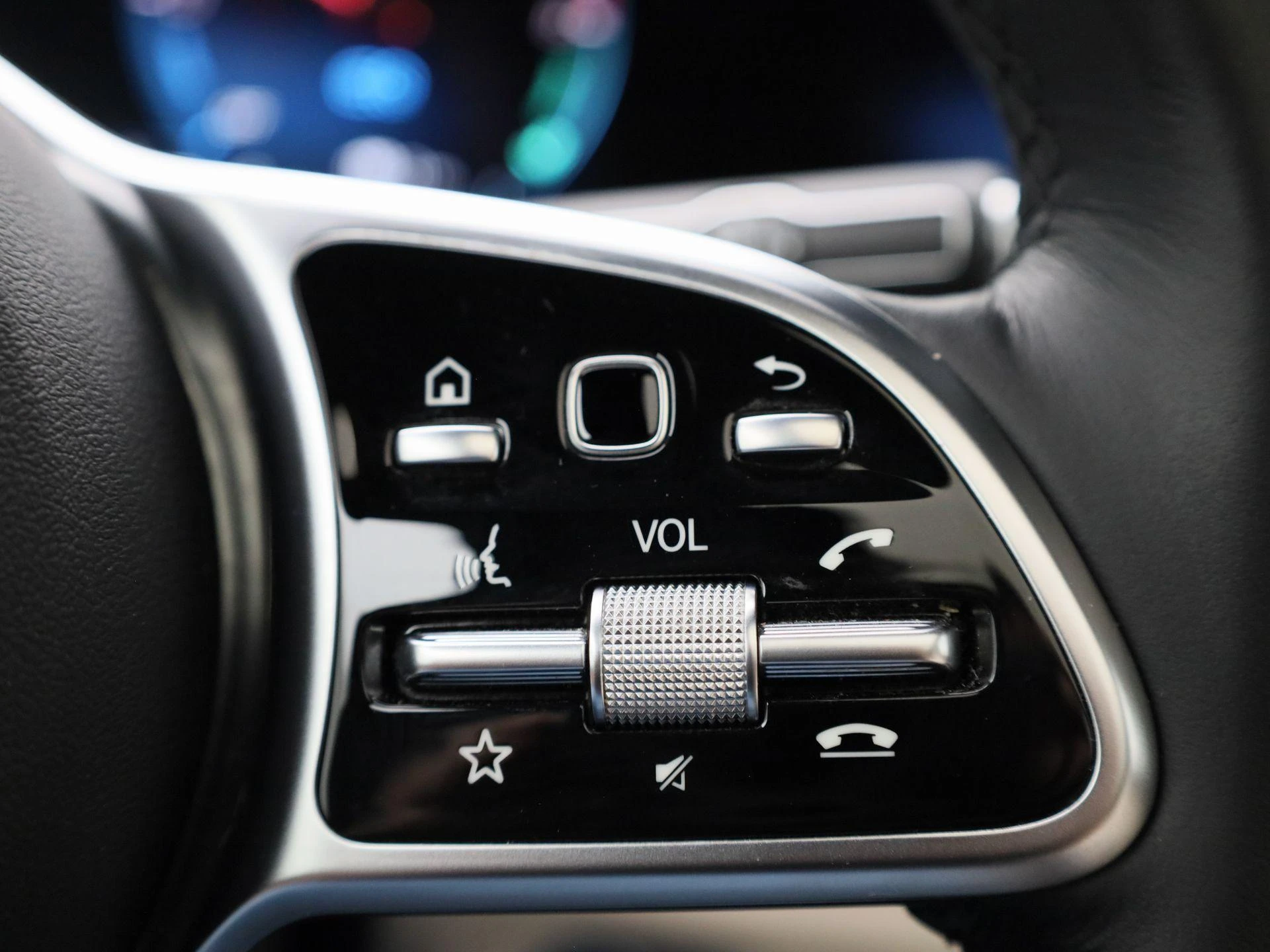 Mercedes-Benz-GLE-image-26
