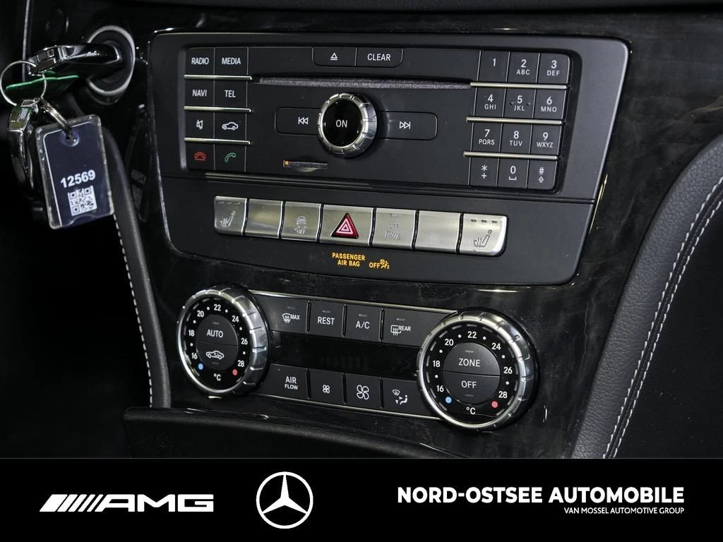 Mercedes-Benz-SL-image-11